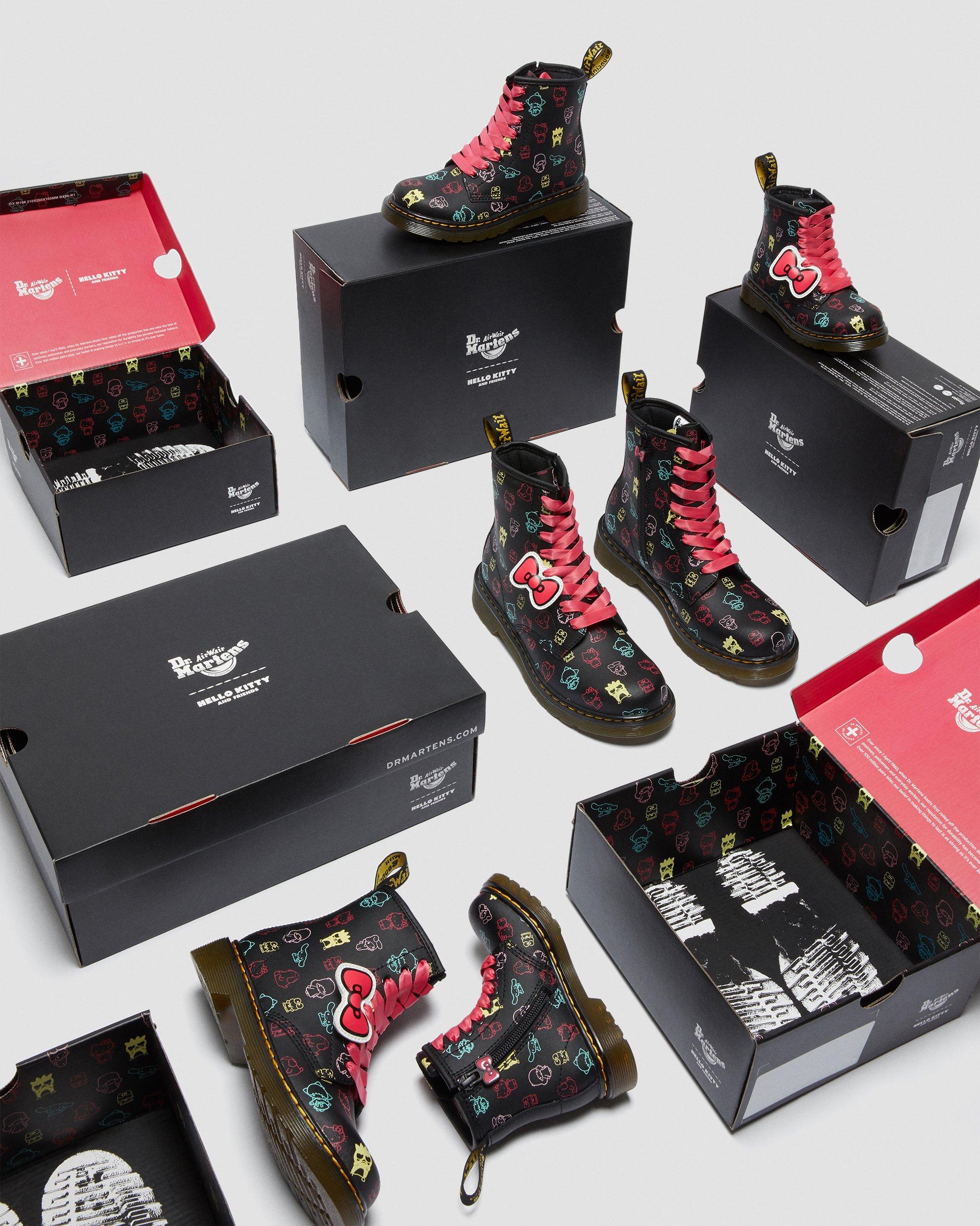 hello kitty & friends 1460 smooth leather lace up boots
