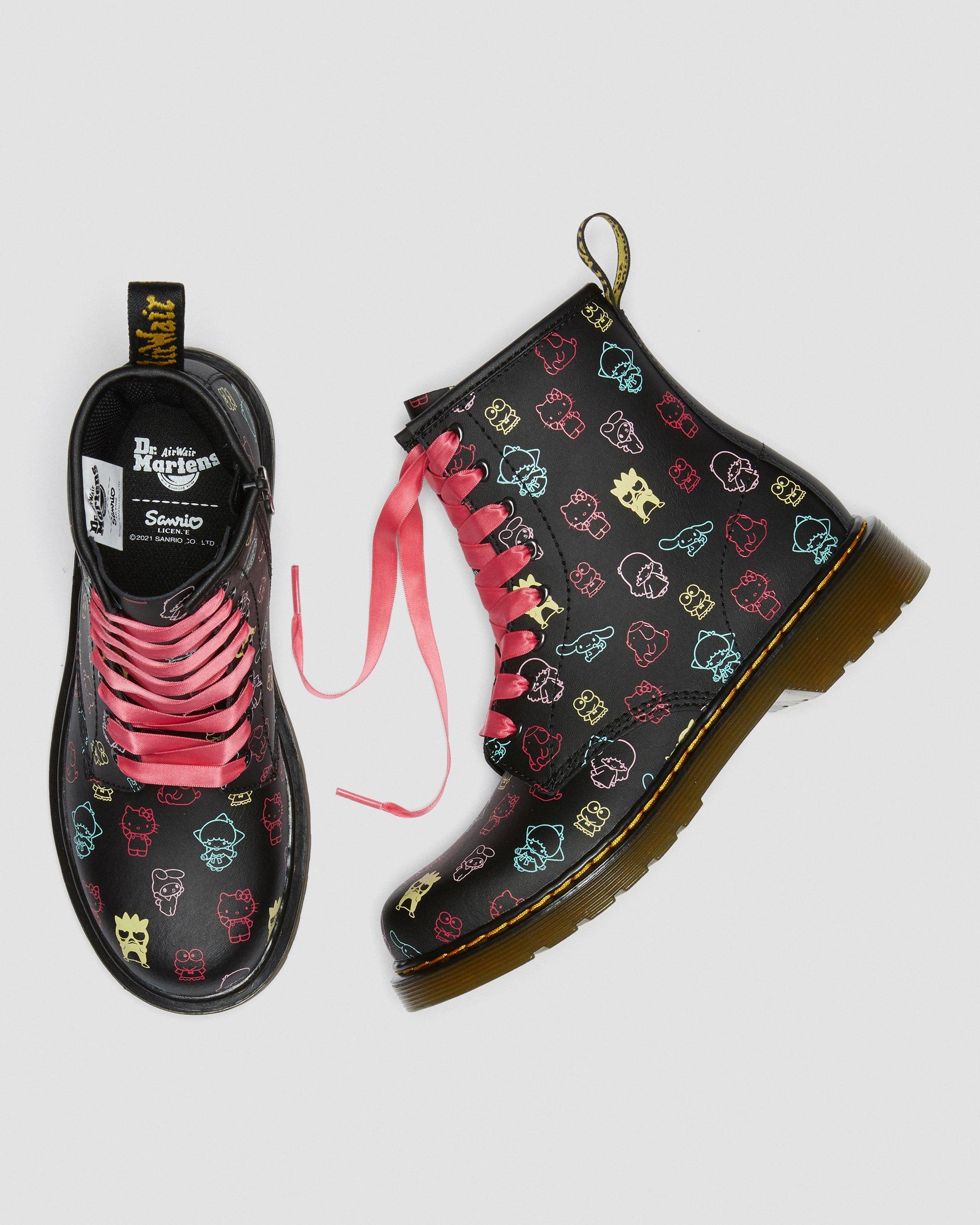 hello kitty & friends 1460 smooth leather lace up boots