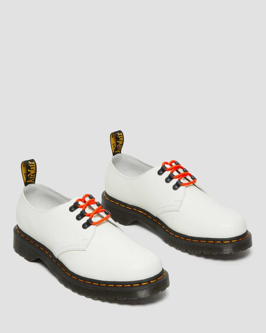 https://i1.adis.ws/i/drmartens/26926100.88.jpg?$large$1461 Ben Smooth Leather Oxford Shoes | Dr Martens