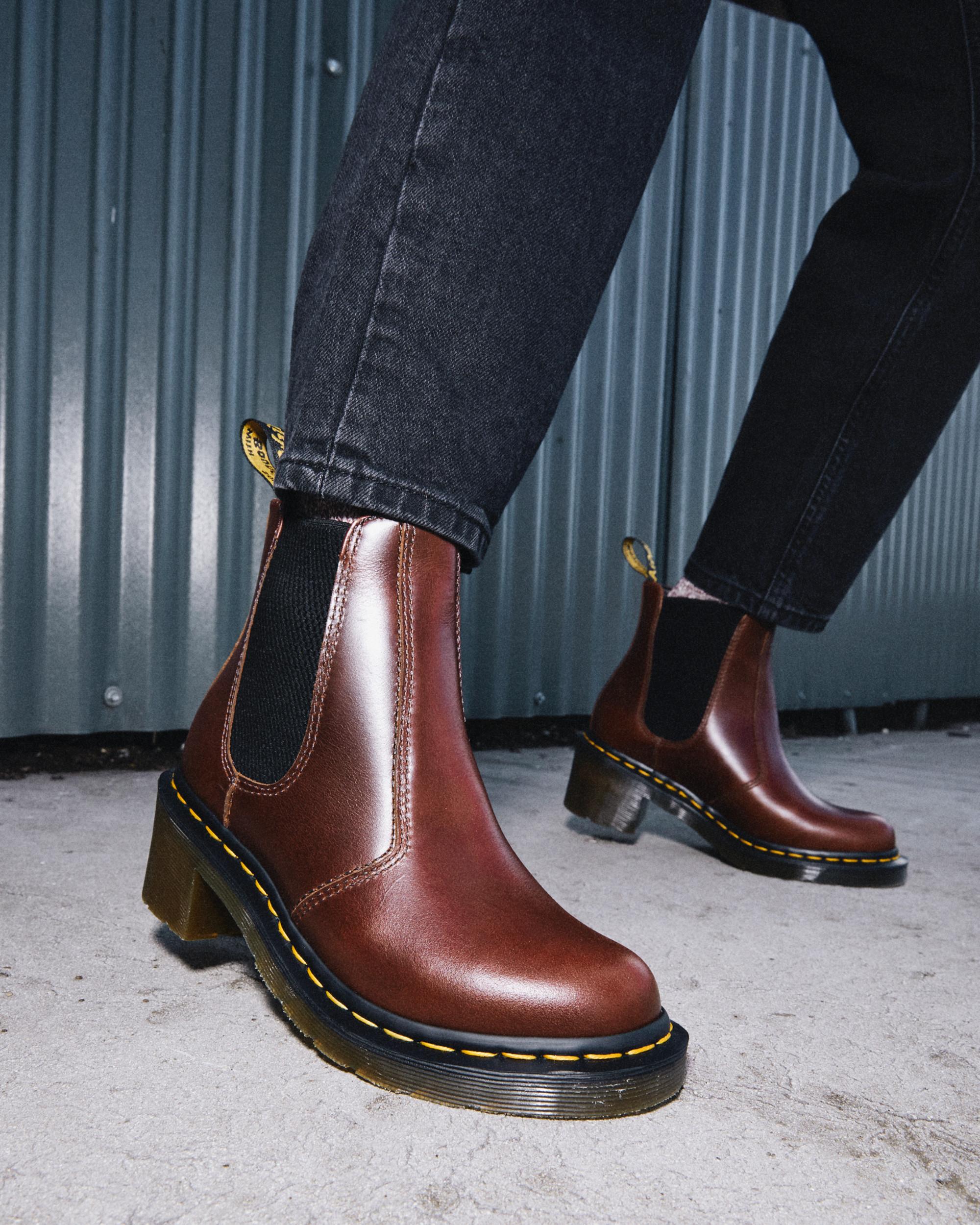 garn Tillid Forskelsbehandling Cadence Leather Heeled Chelsea Boots | Dr. Martens