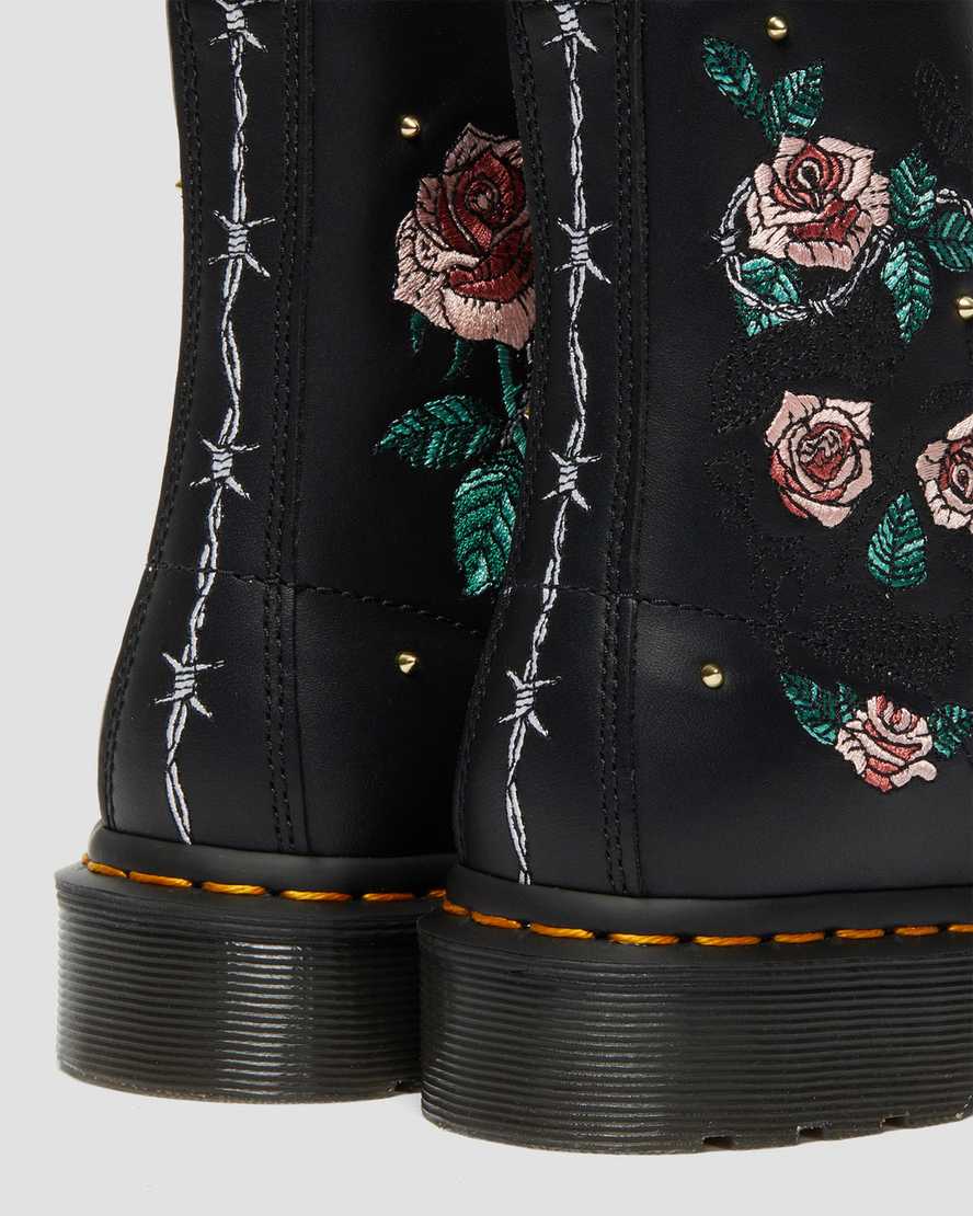 https://i1.adis.ws/i/drmartens/26980001.88.jpg?$large$1460 Vonda Floral Leather Lace Up Boots | Dr Martens