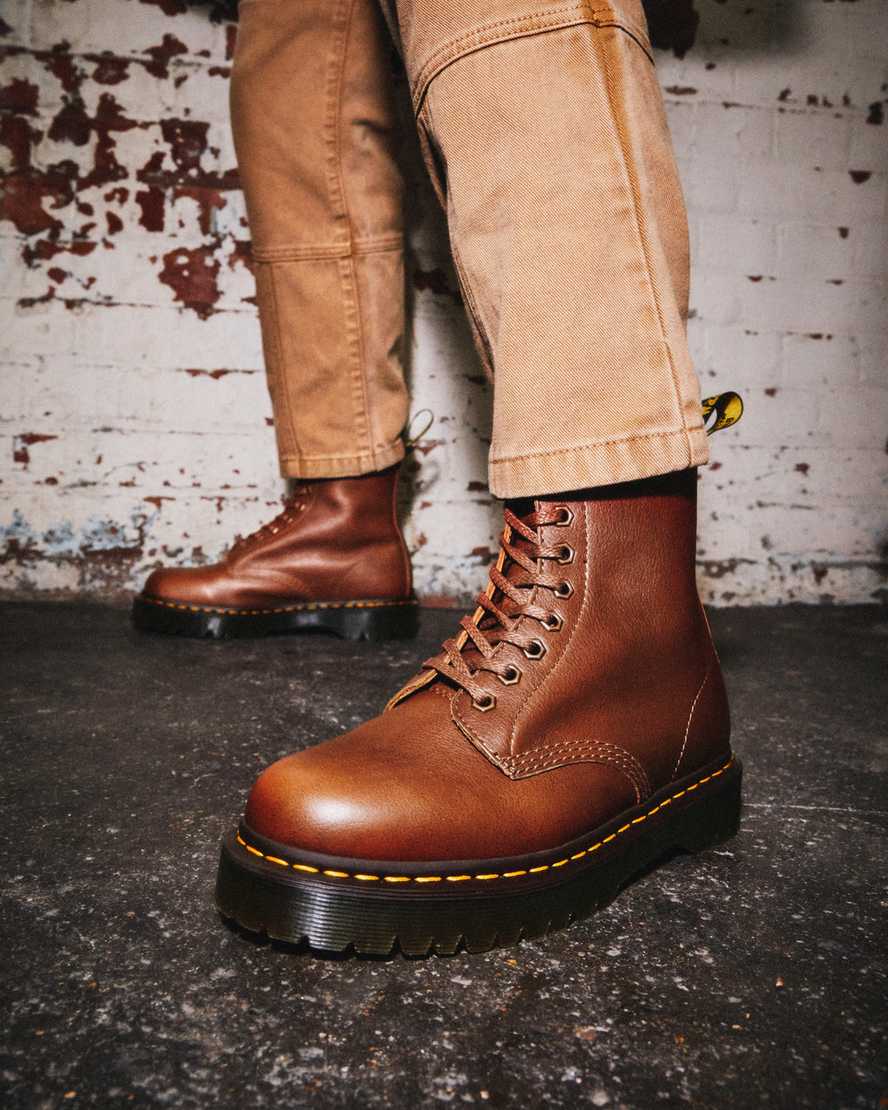 https://i1.adis.ws/i/drmartens/26981220.88.jpg?$large$1460 Pascal Bex Leather Boots | Dr Martens