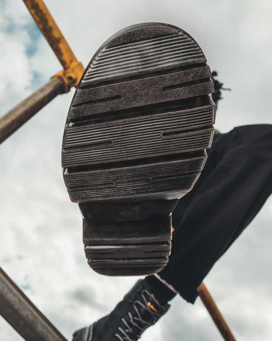 TARIKTarik Wyoming Leather Utility Boots | Dr Martens