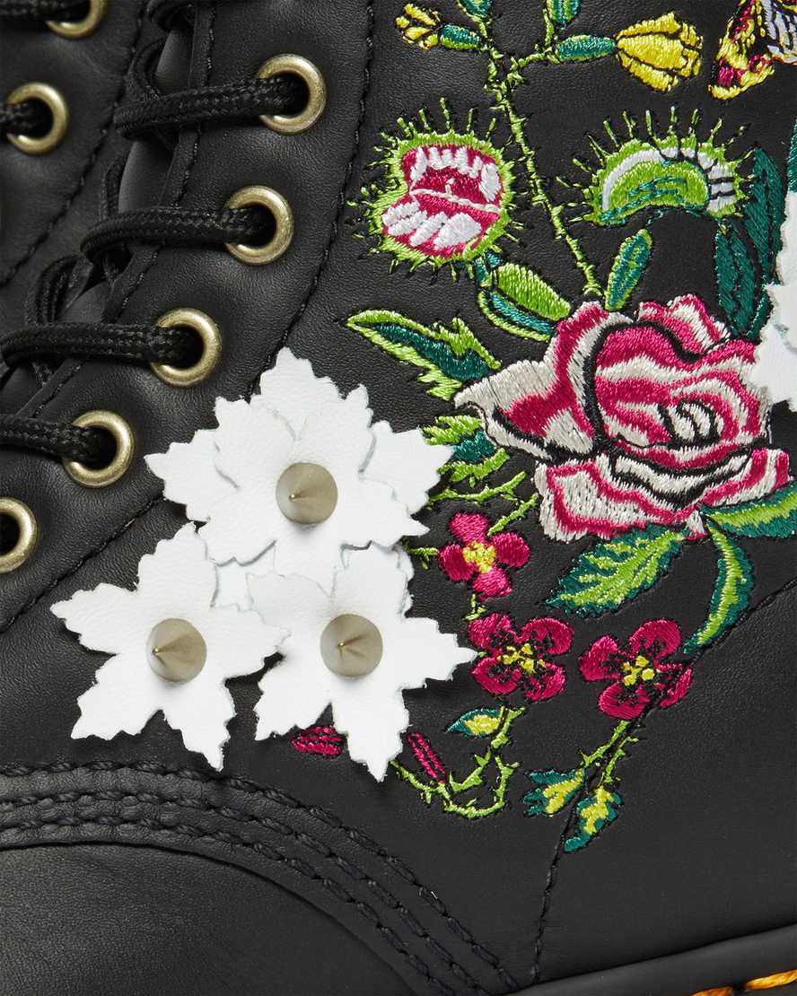 1490 Vonda halfhoge leren laarzen met bloemenprint1490 Vonda halfhoge leren laarzen met bloemenprint | Dr Martens