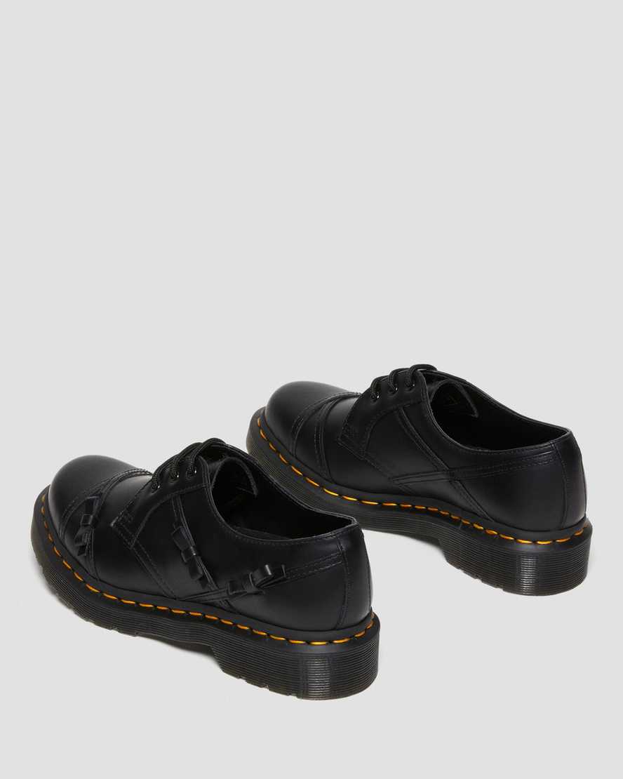 1461 Women's Bow Smooth Leather Oxford Shoes1461 Women's Bow Smooth Leather Oxford Shoes | Dr Martens
