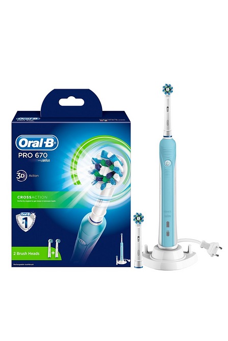 PRO670 Oral-B Cross Action Electric Rechargeable Toothbrush With 2 Brush Heads 