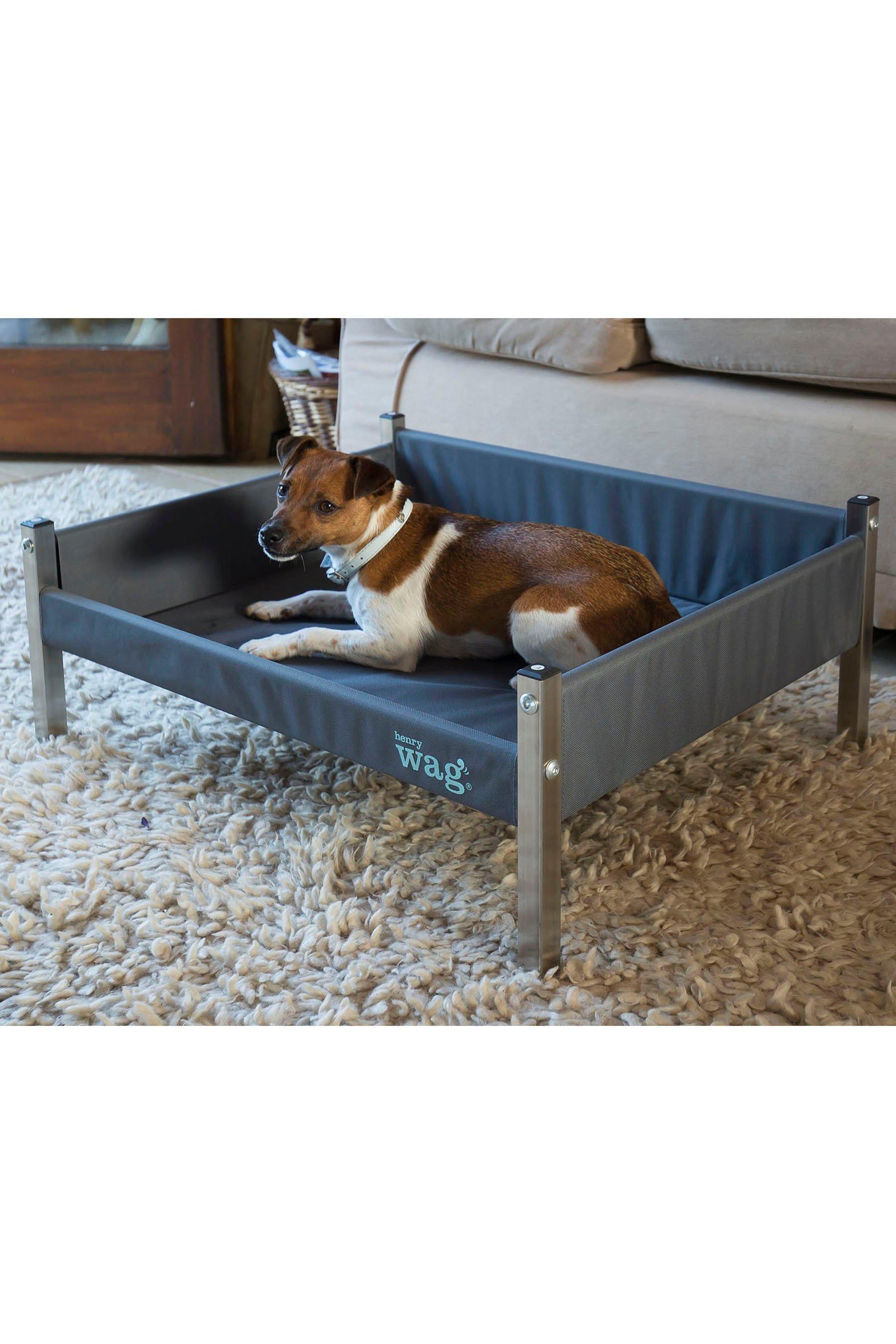 henry wag elevated dog bed medium