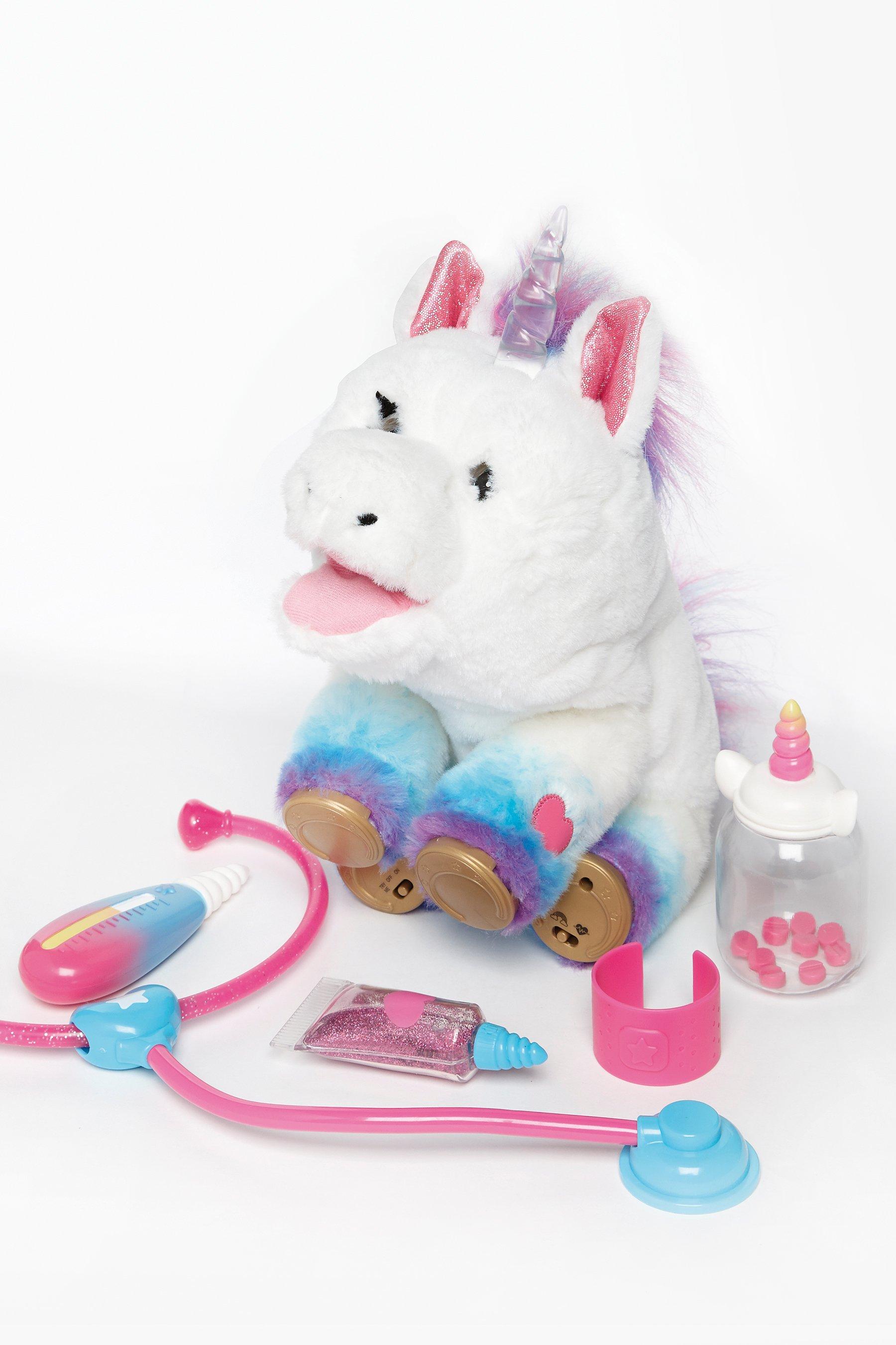 Little Live Pets Rainglow Unicorn Vet Kit Studio