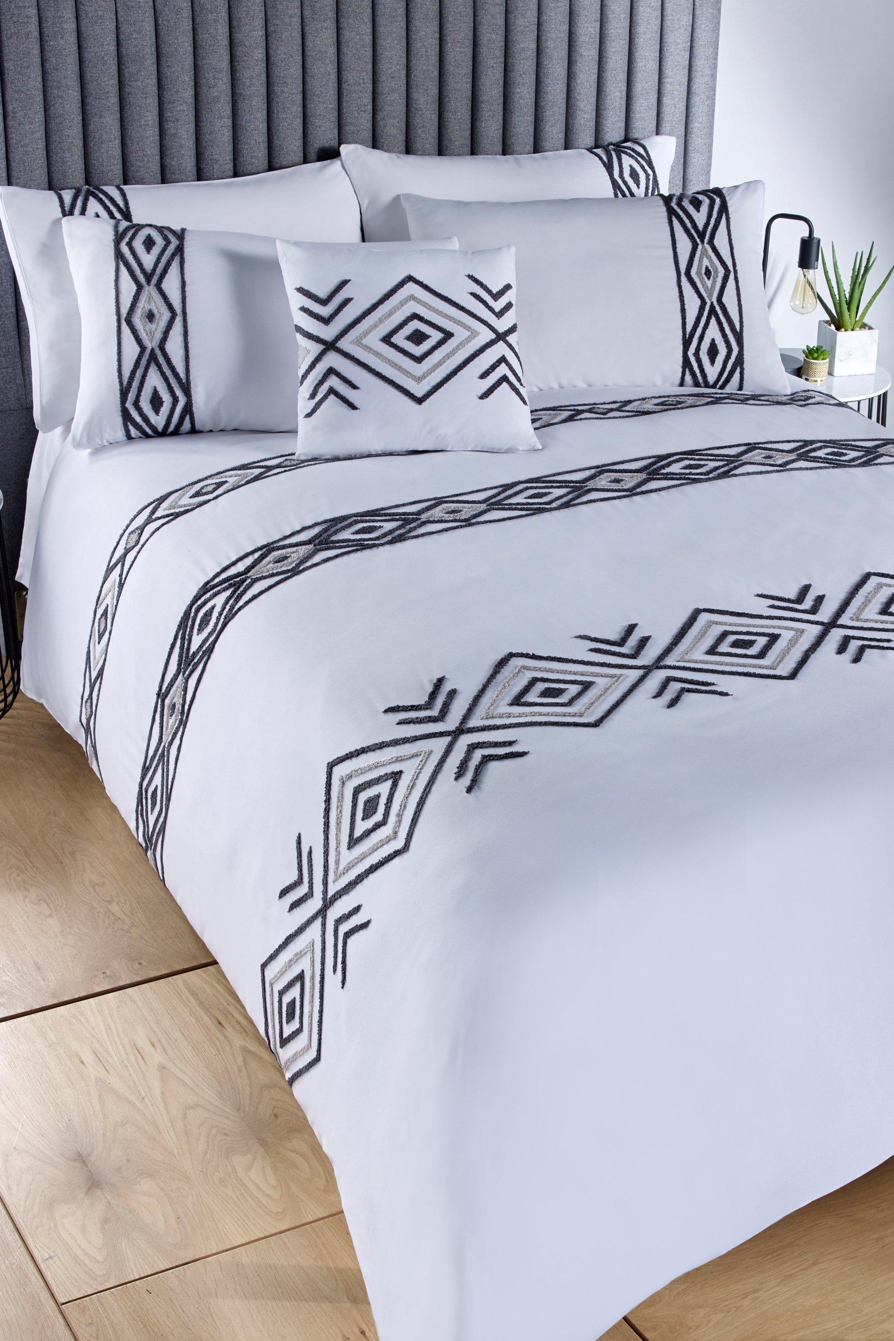 Aztec Border Duvet Set Studio