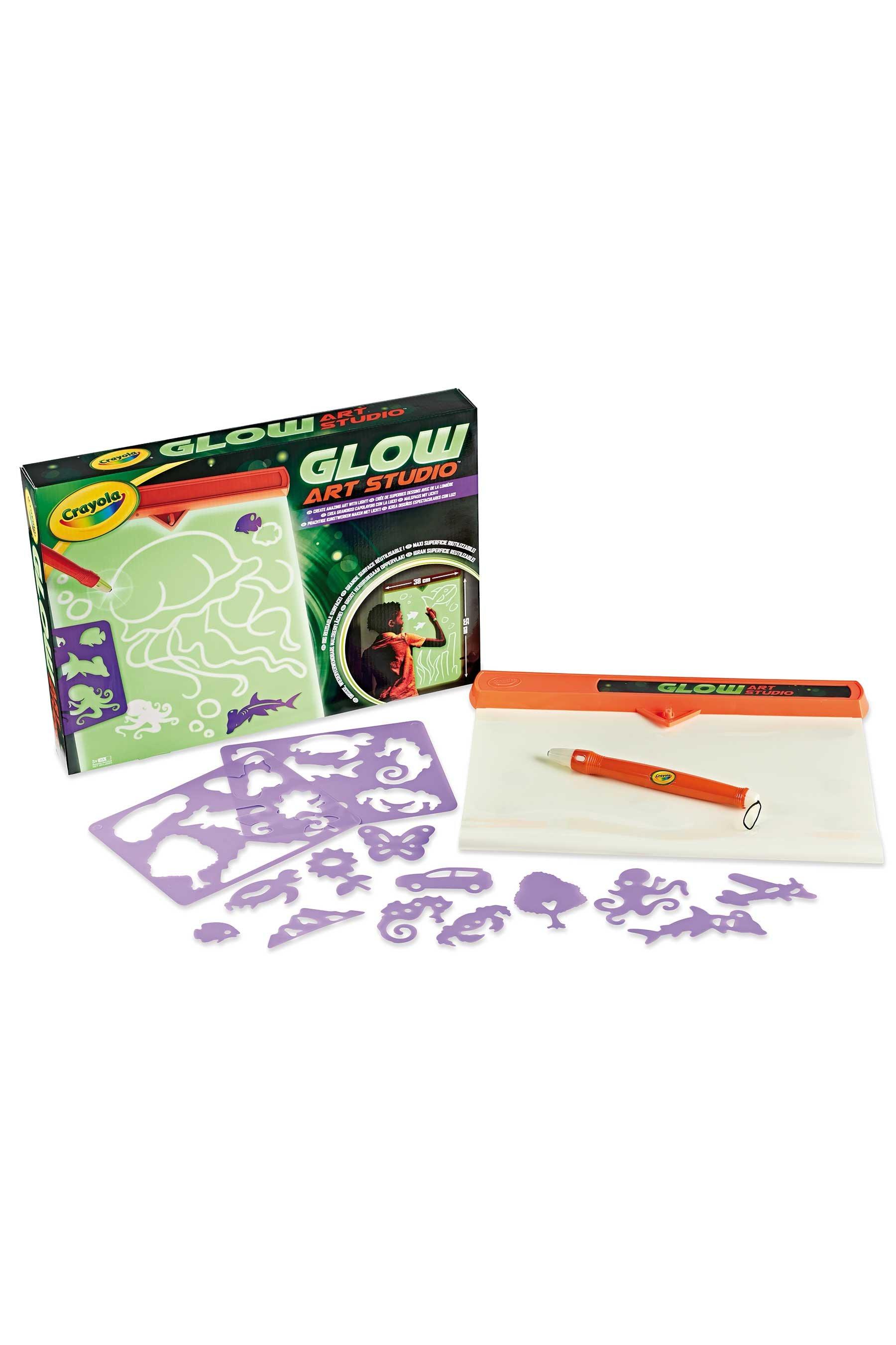 Crayola 8.5 x 10 Travel Glow in the Dark Art Studio