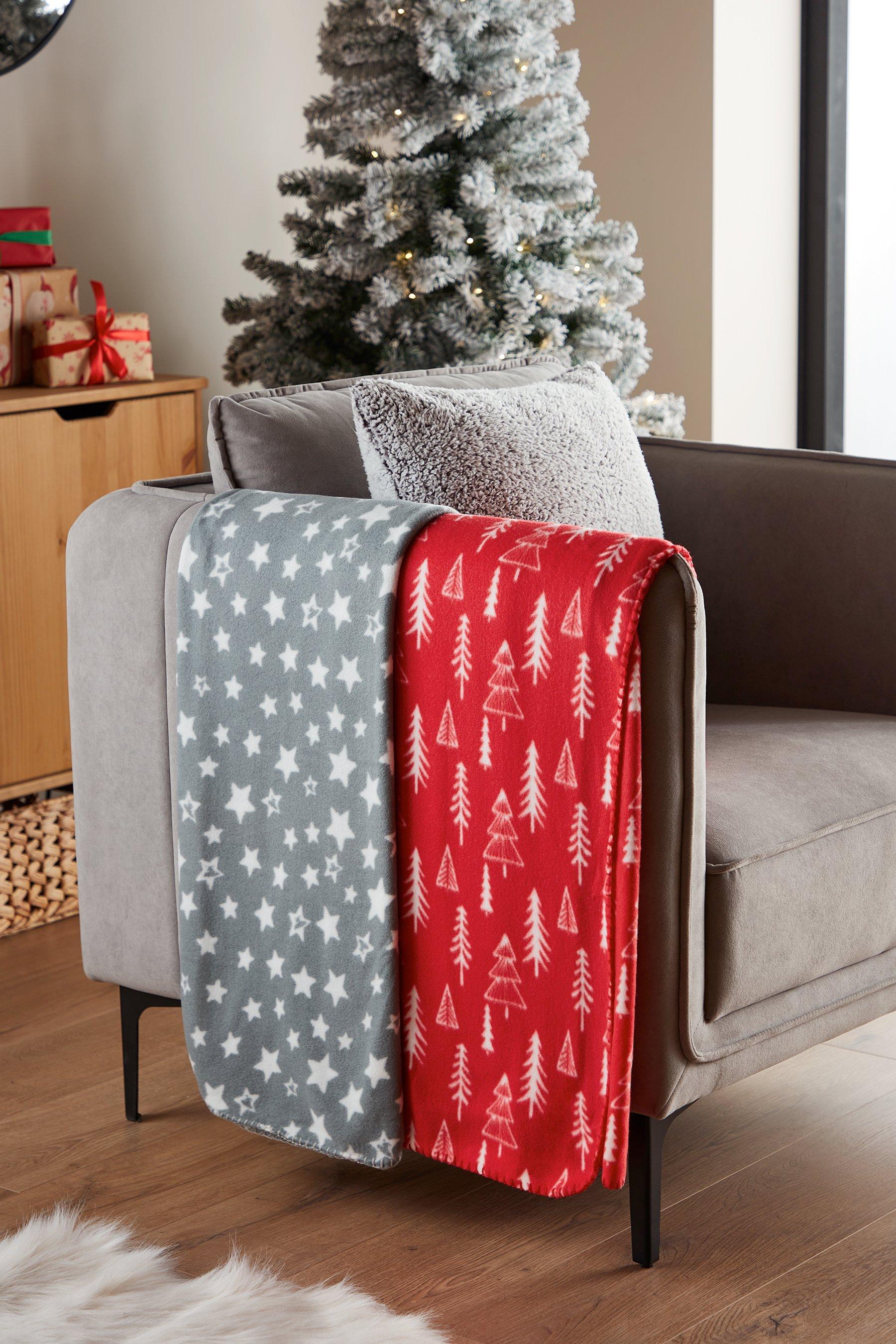 Pack of 2 Christmas Polar Fleece Throws | Studio