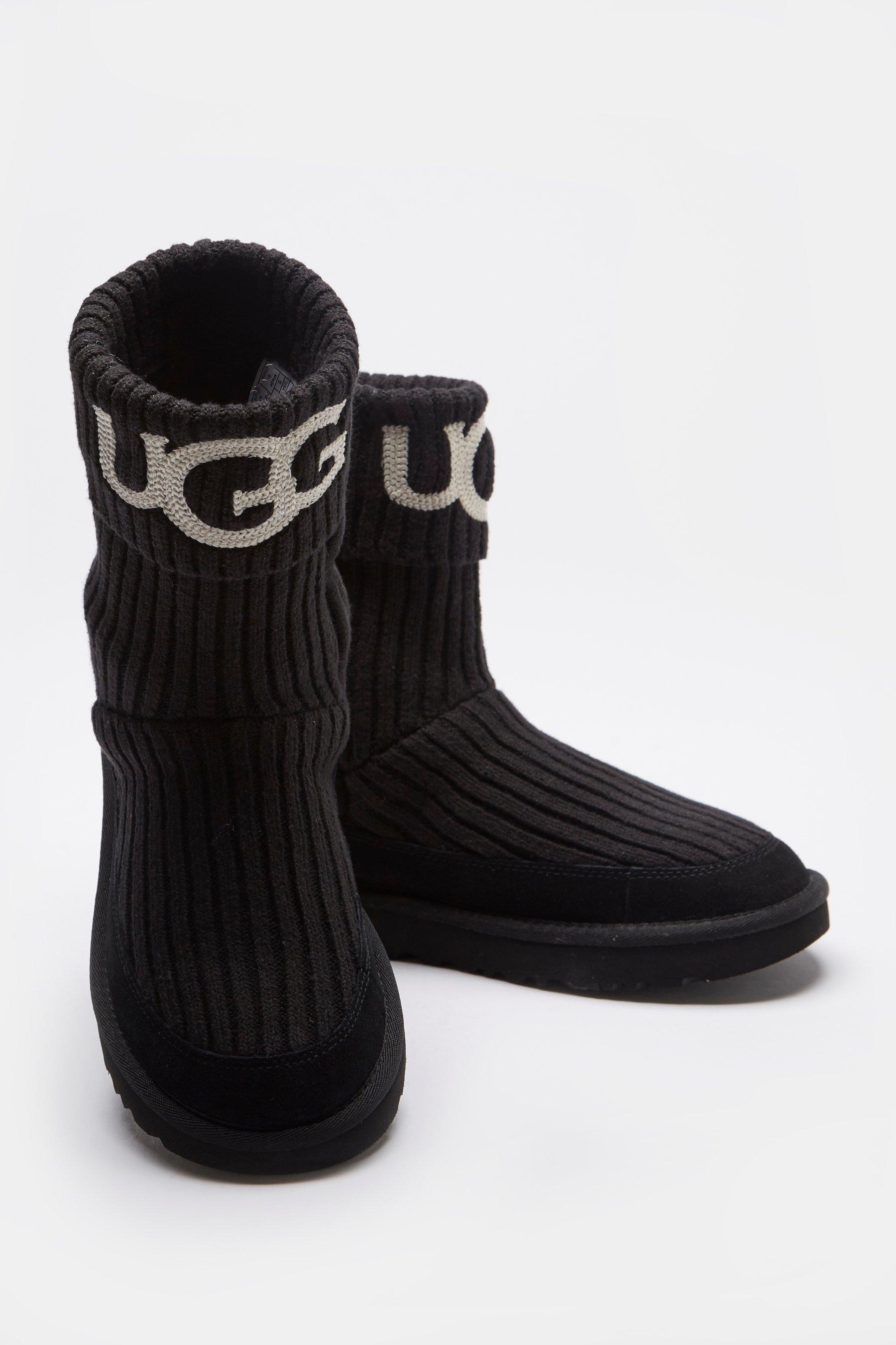 knitted black uggs