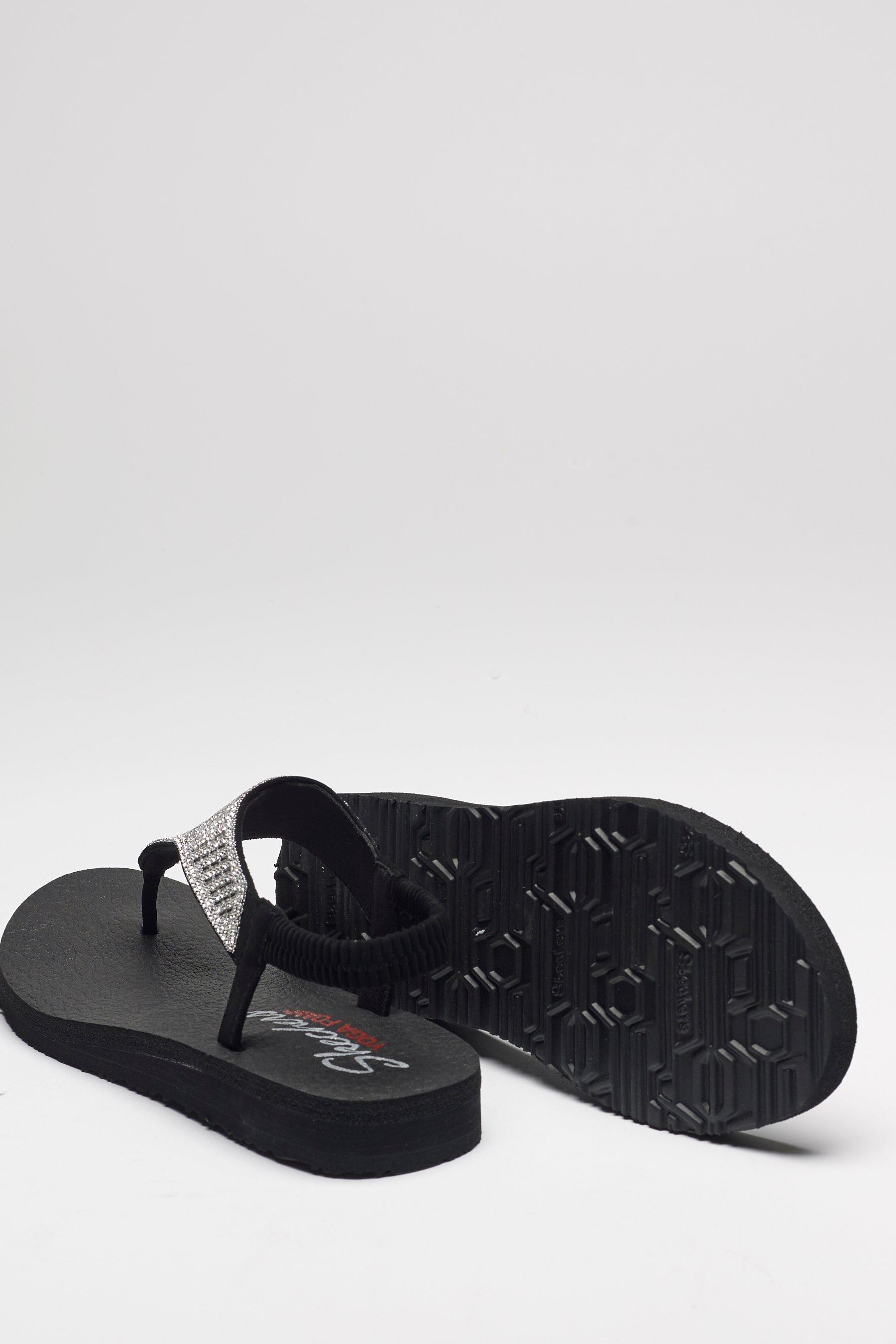 titties flip flops