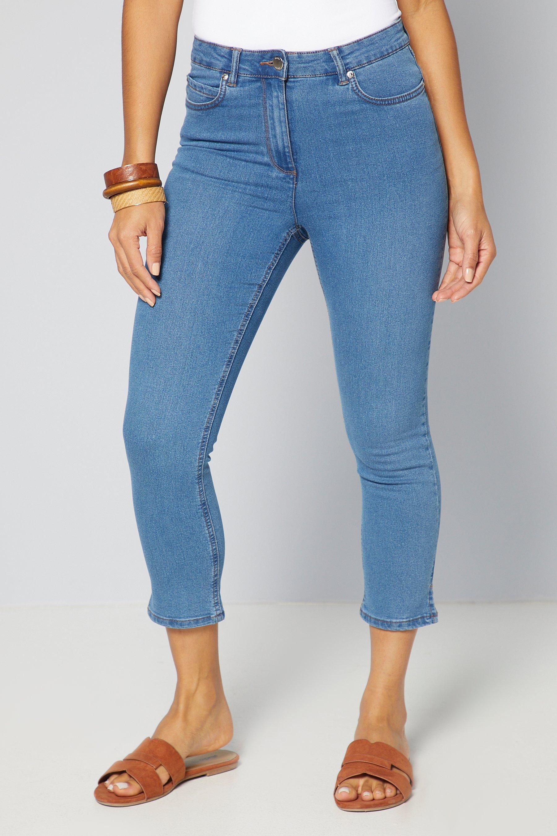 light blue capri jeans