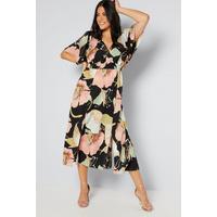 Image of AX Paris Curve Elastic Waisted Midi Dress