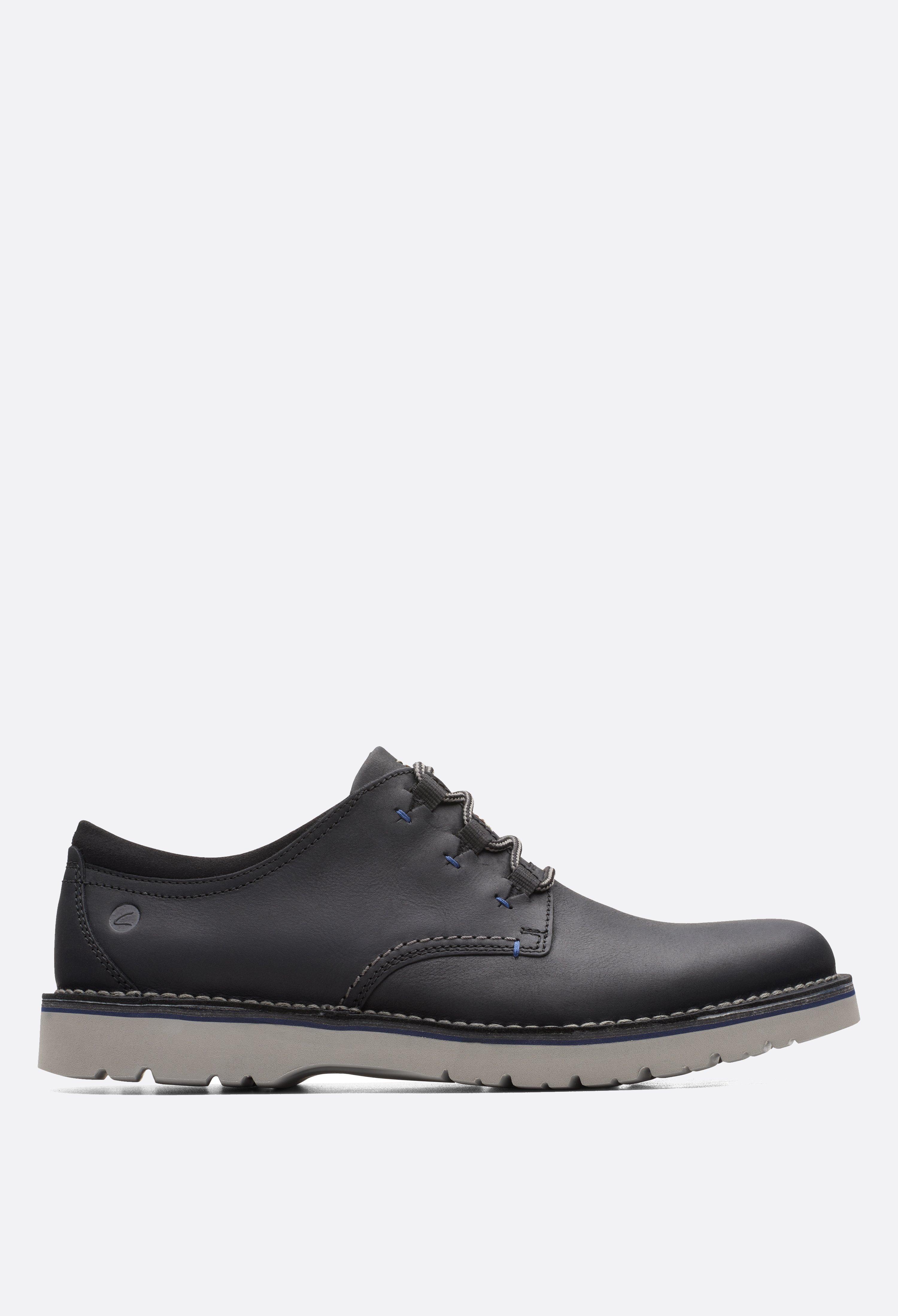 clarks eastford low lace up shoes - mens - black - size: 7