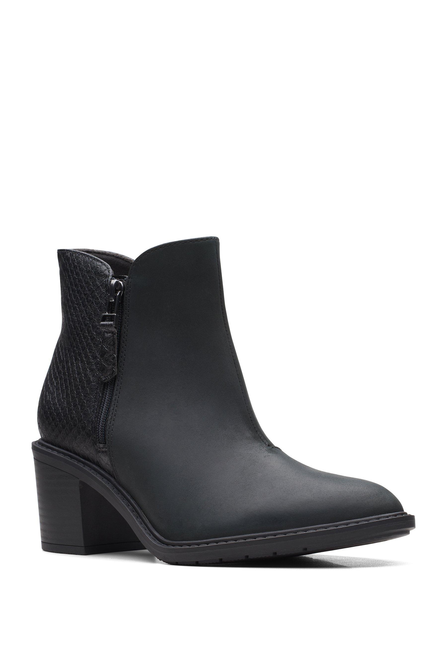 clarks scene black zip boots - womens - size: 4