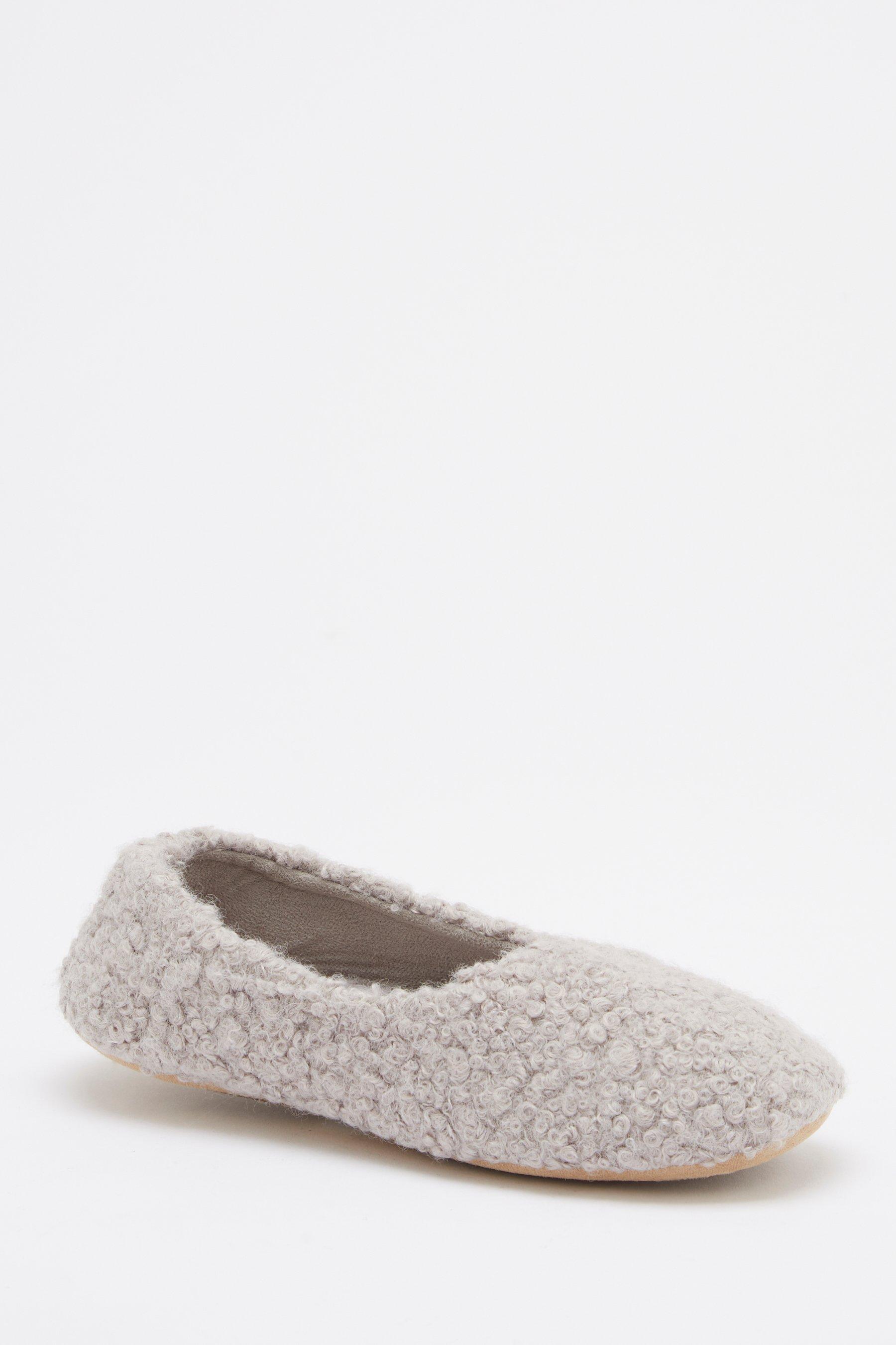 clarks cozily curl ballerina slippers - womens - grey - size: 4