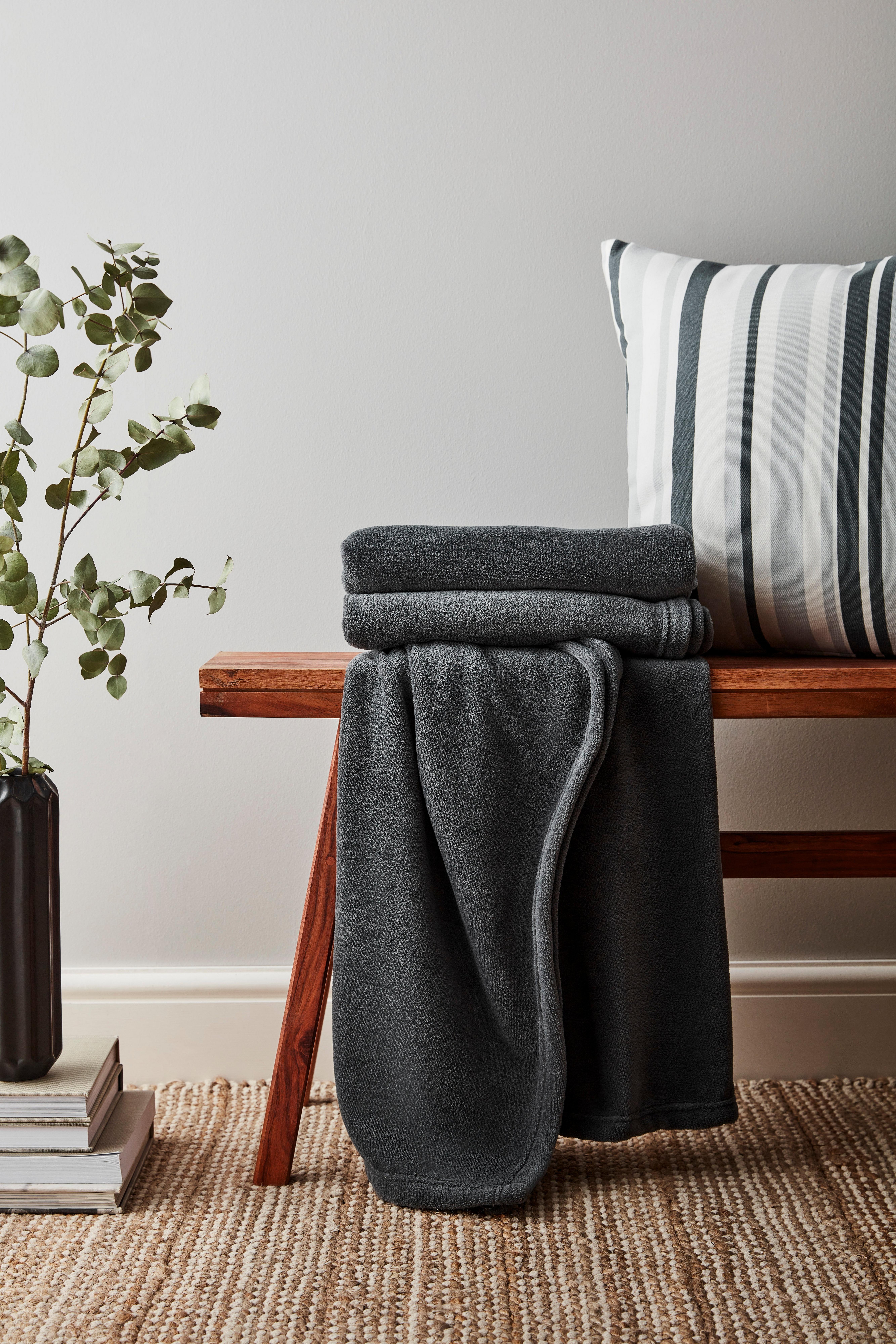 Homelife Supersoft Fleece Throw | Studio