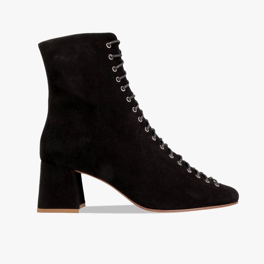 carvela stroll boots black