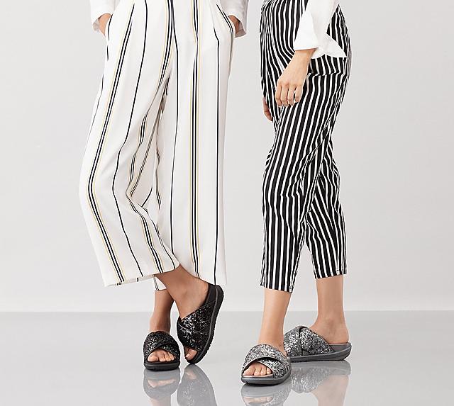 Fitflop Womens Loosh Luxe Slide Sandals in Silver and Black Sparkles.