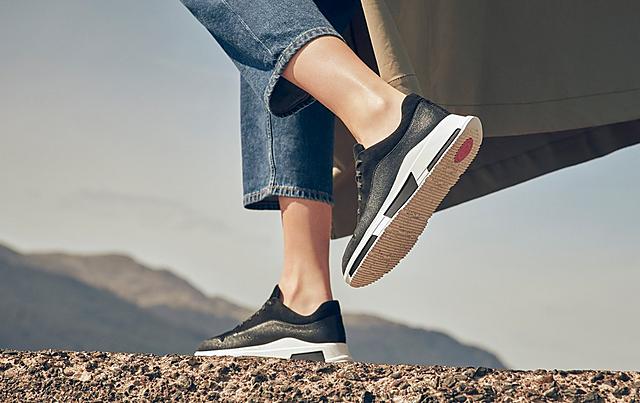 Fitflop Lena Leather Loafers in Black