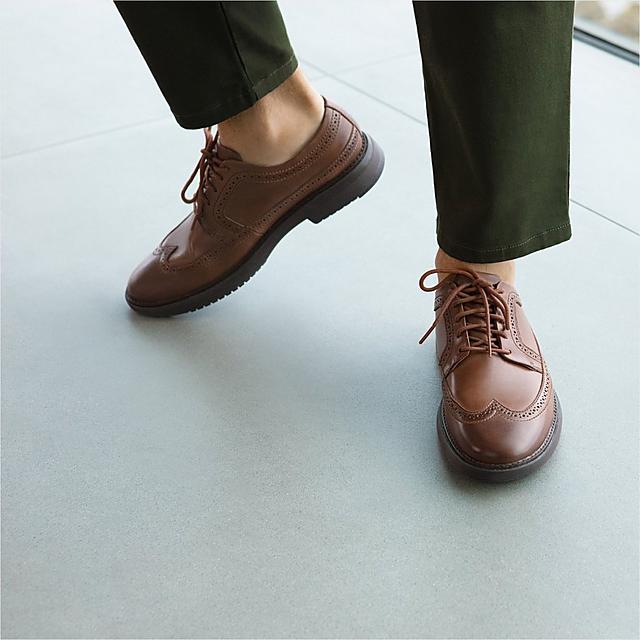 Fitflop Mens classic, thin-soled gentlemen's oxfords shoe with comfy soles in black