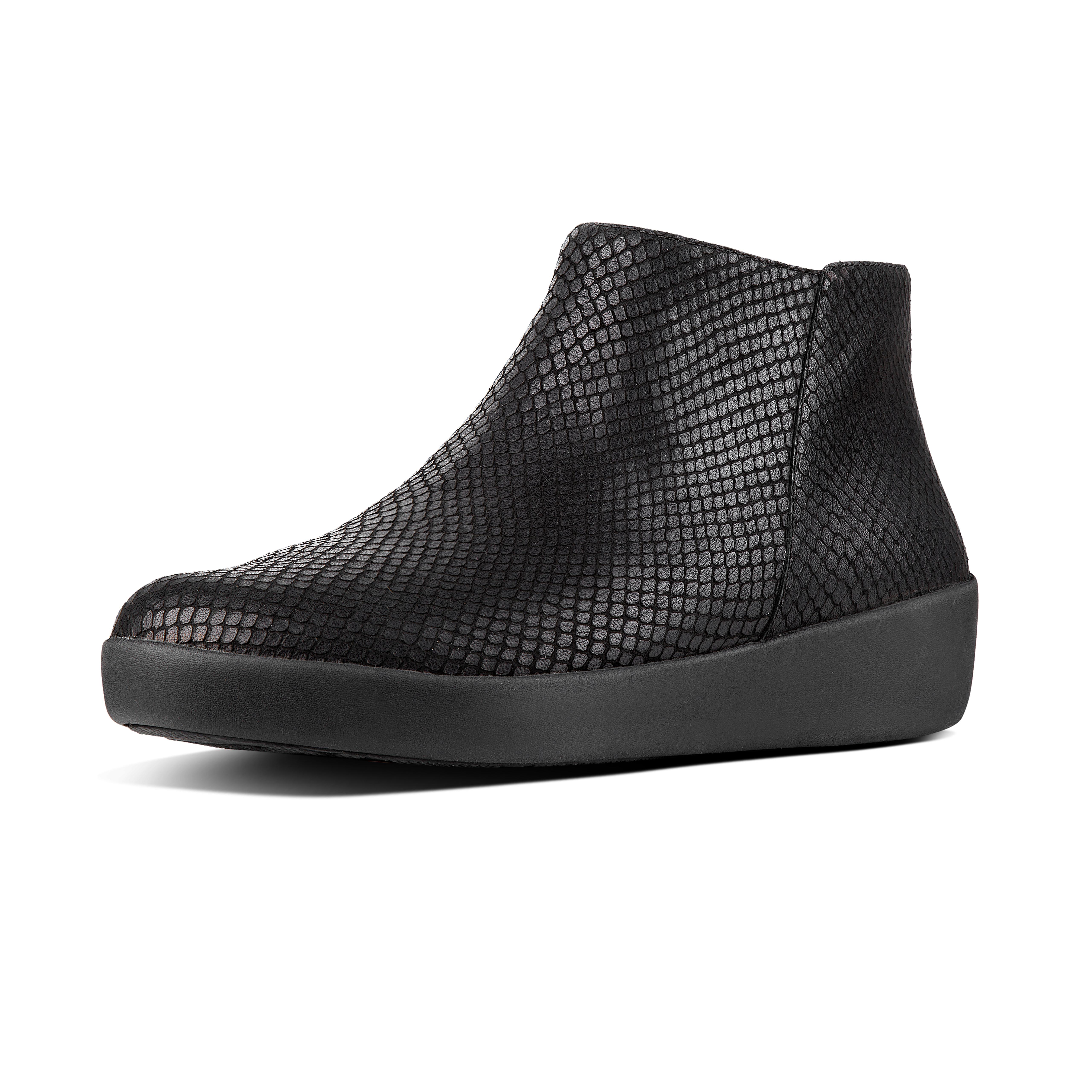 Looking for a great pair of ankle boots? Keep things simple. with the Sumi. In snake-embossed leather, clean, classic, leather-lined, with a zip on the inside and our ergonomic, all-day cushioning Supercom FF midsoles underneath. Perfect with almost everything in your wardrobe.