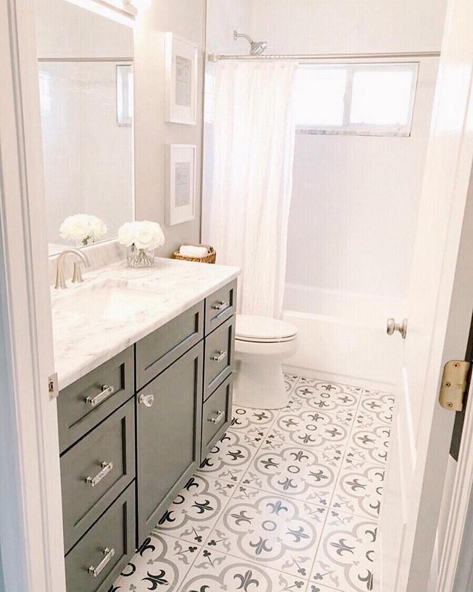 5 Stunning Yet Shockingly Affordable Bathrooms 5 Stunning Yet Shockingly Affordable Bathrooms