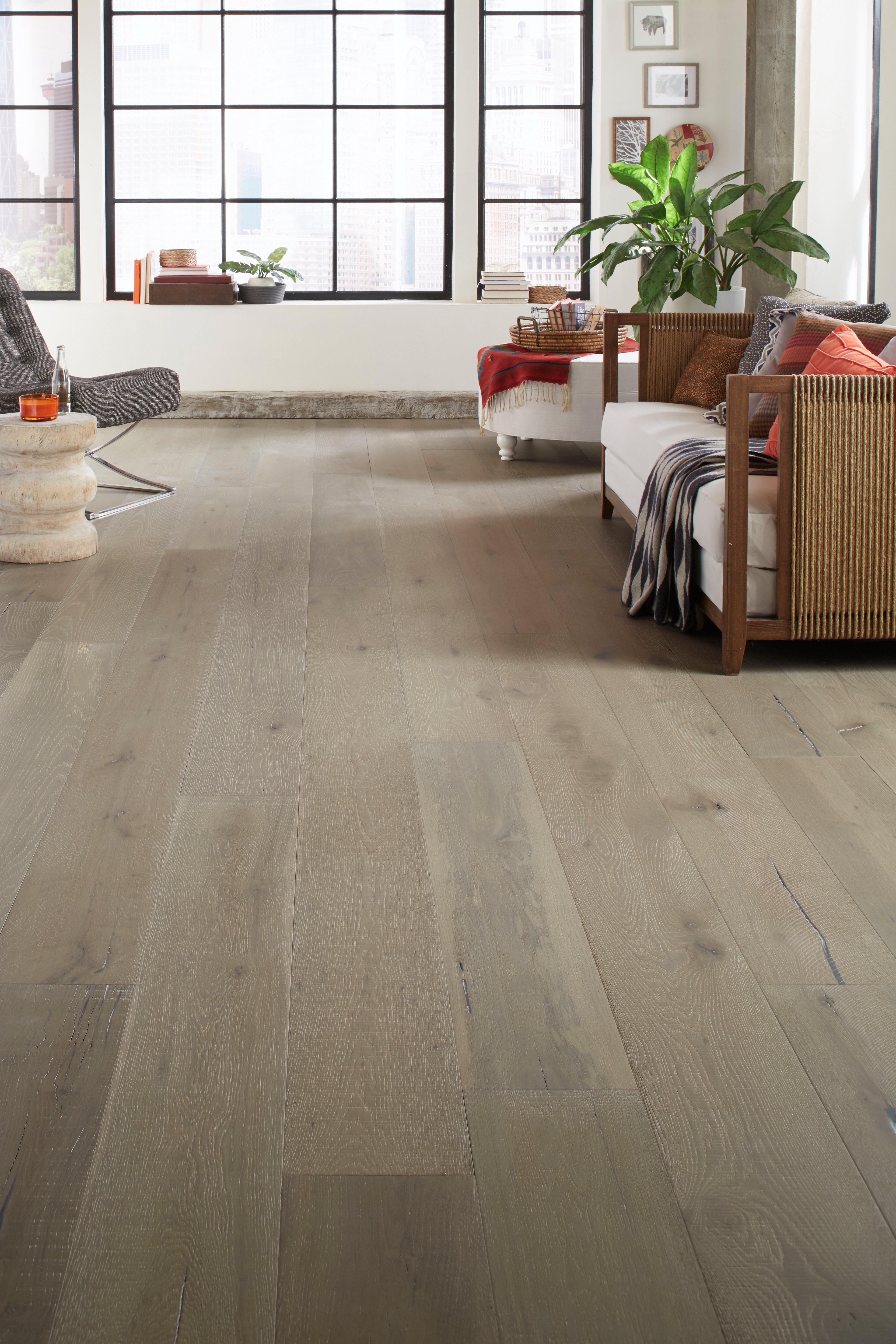 Light Wood Floor Decorating Ideas