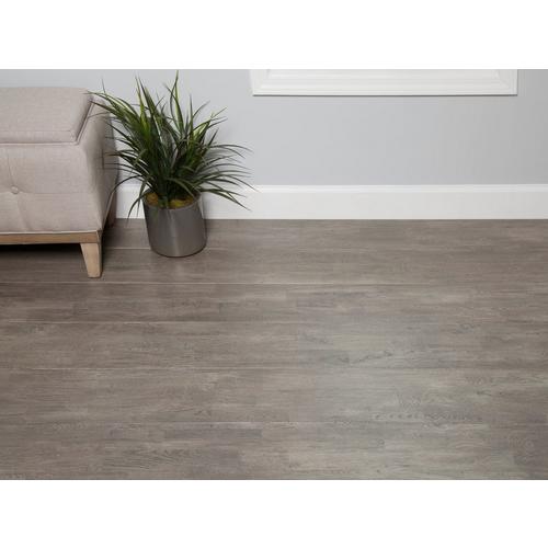 Light Gray Oak Wire Brushed Solid Hardwood 3 4in X 8in 100500628 Floor And Decor