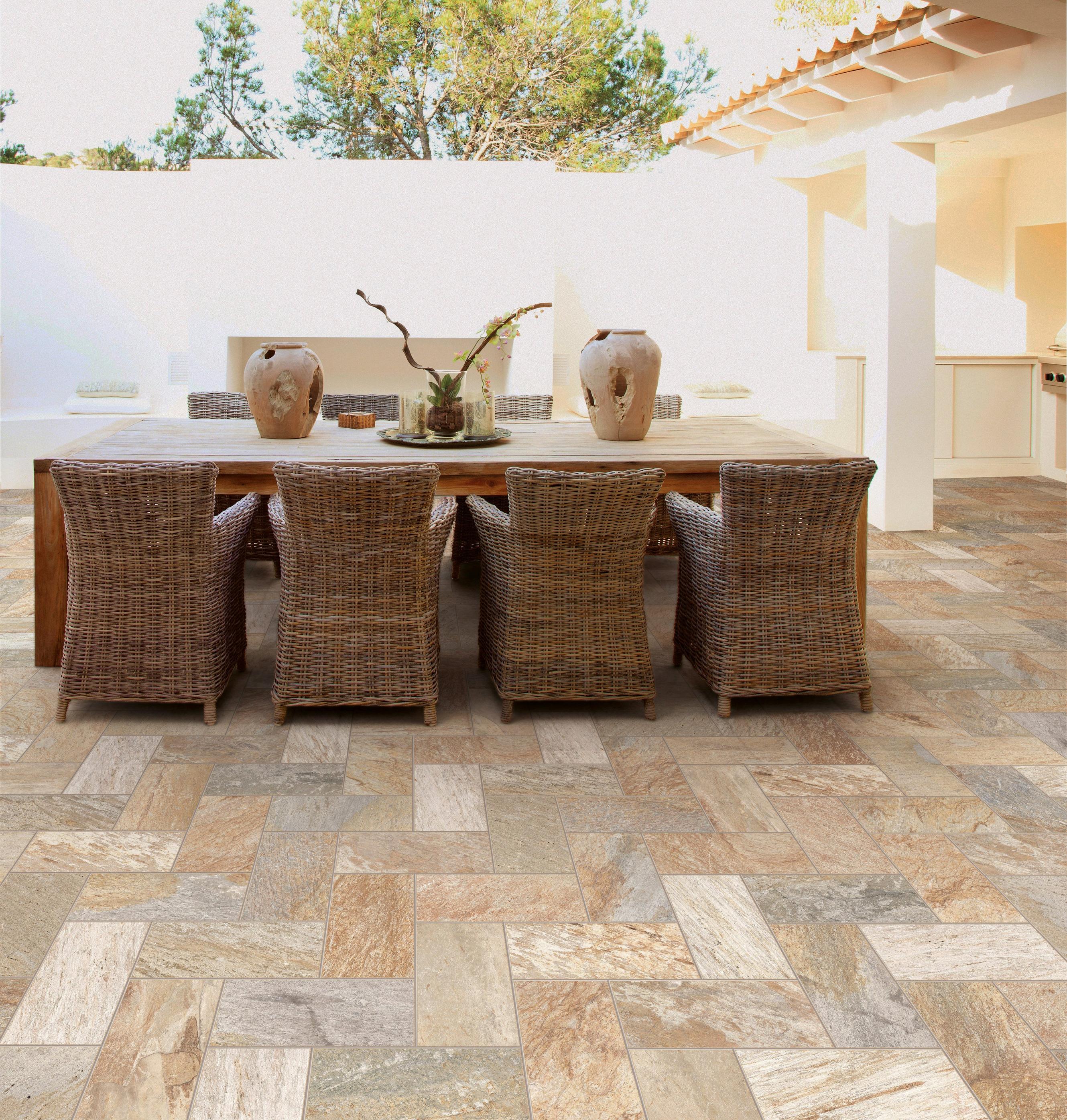 Outdoor Gallery Floor Decor