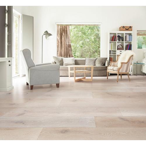 European Oak Reactive Wire Brushed Engineered Hardwood 5 8in X 9 1 2in 100506237 Floor And Decor