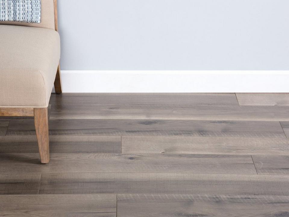 Differences Between Laminate Luxury Vinyl Floor Decor