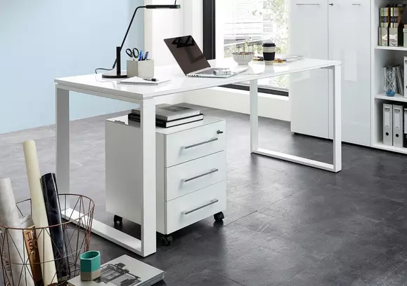 Stores that sell deals desks