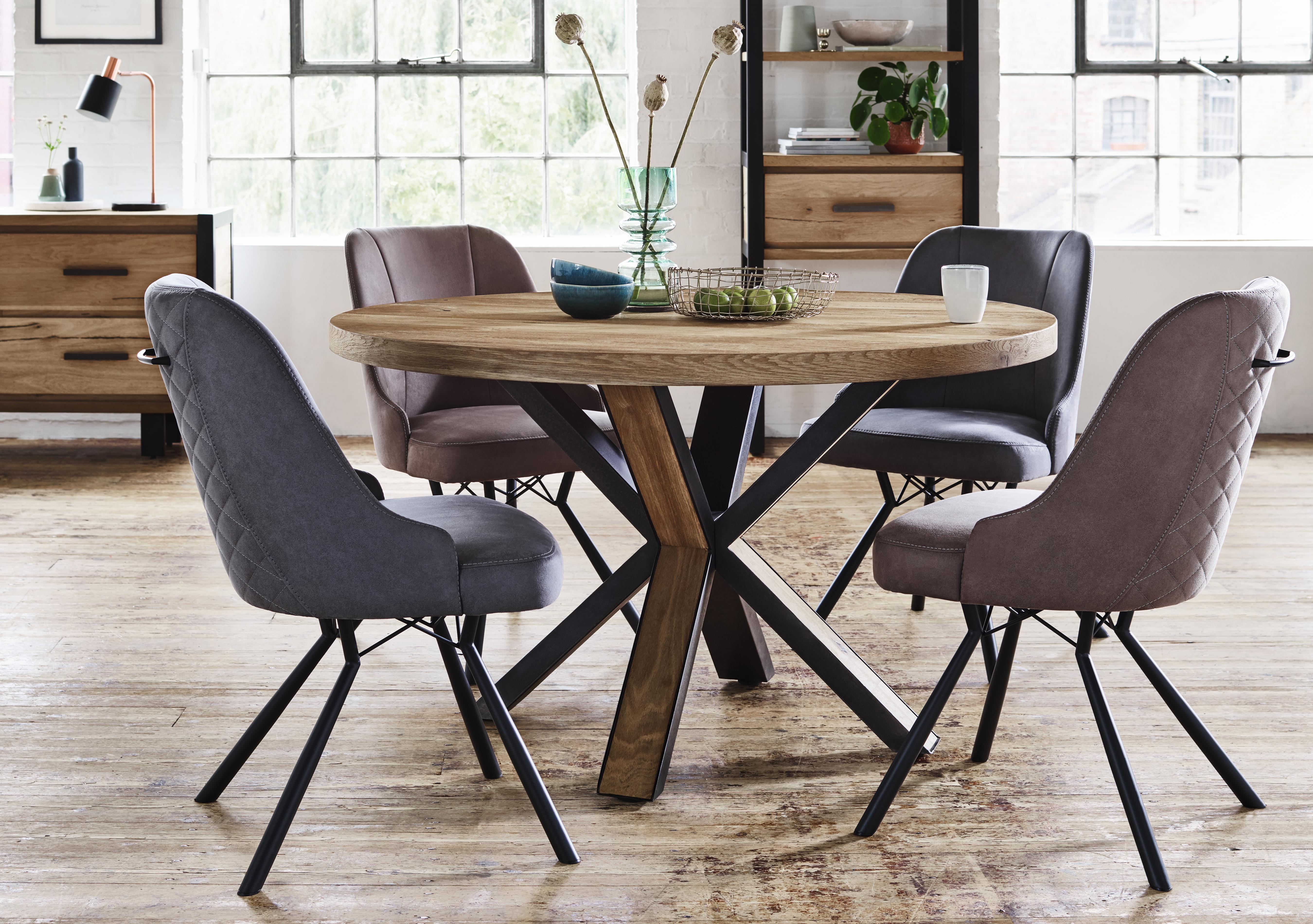 Round table with leaf and 6 chairs hot sale