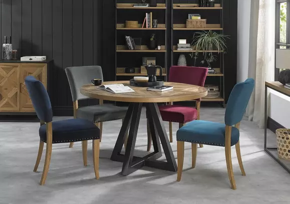 Round movable deals dining table