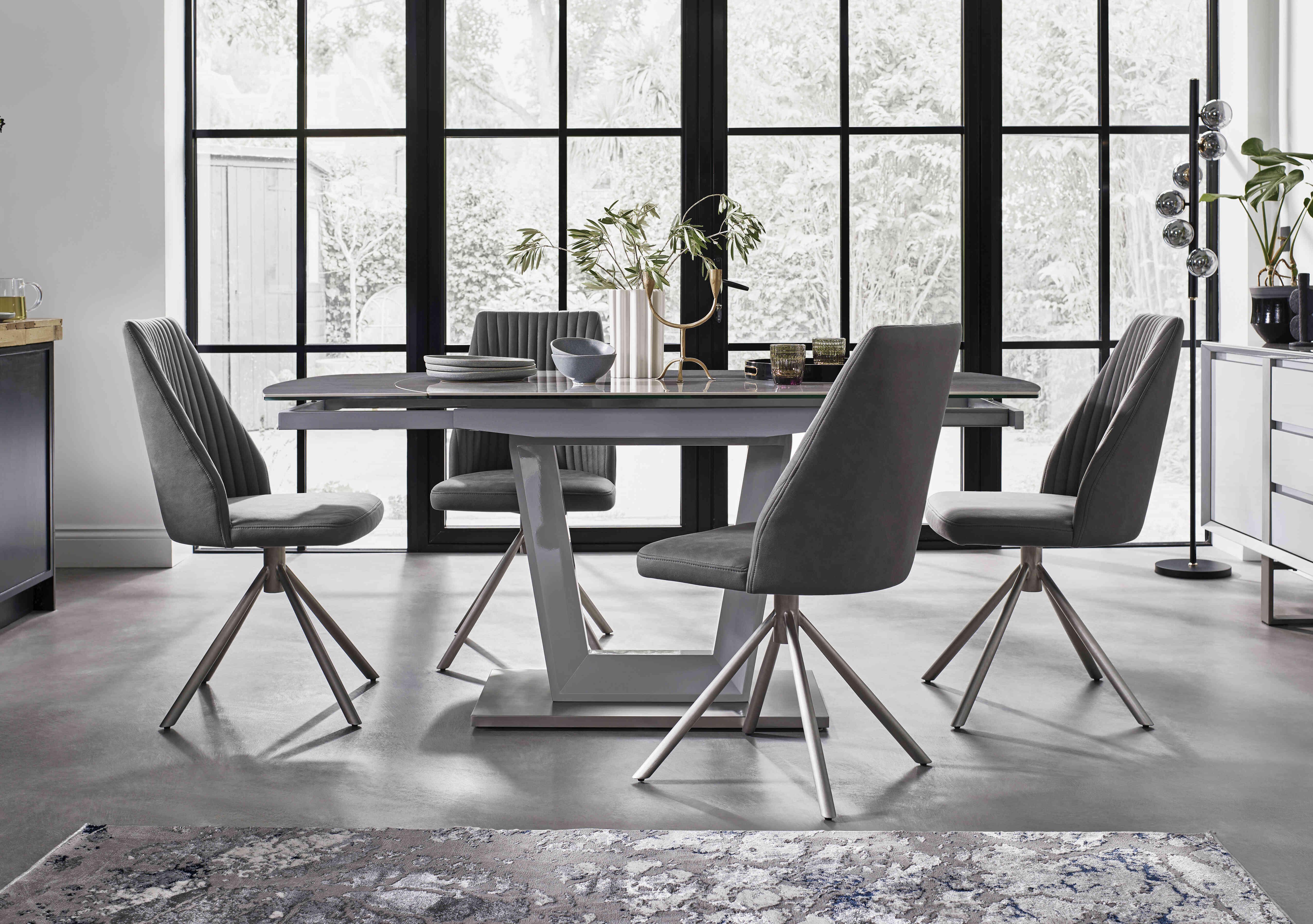 Boville dining set with 4 deals chairs