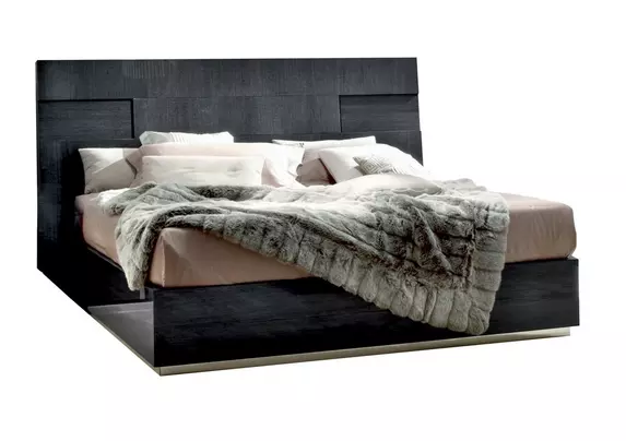 King size bed frame deals with bench