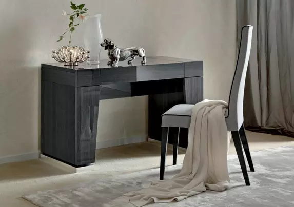 Gray store dressing table