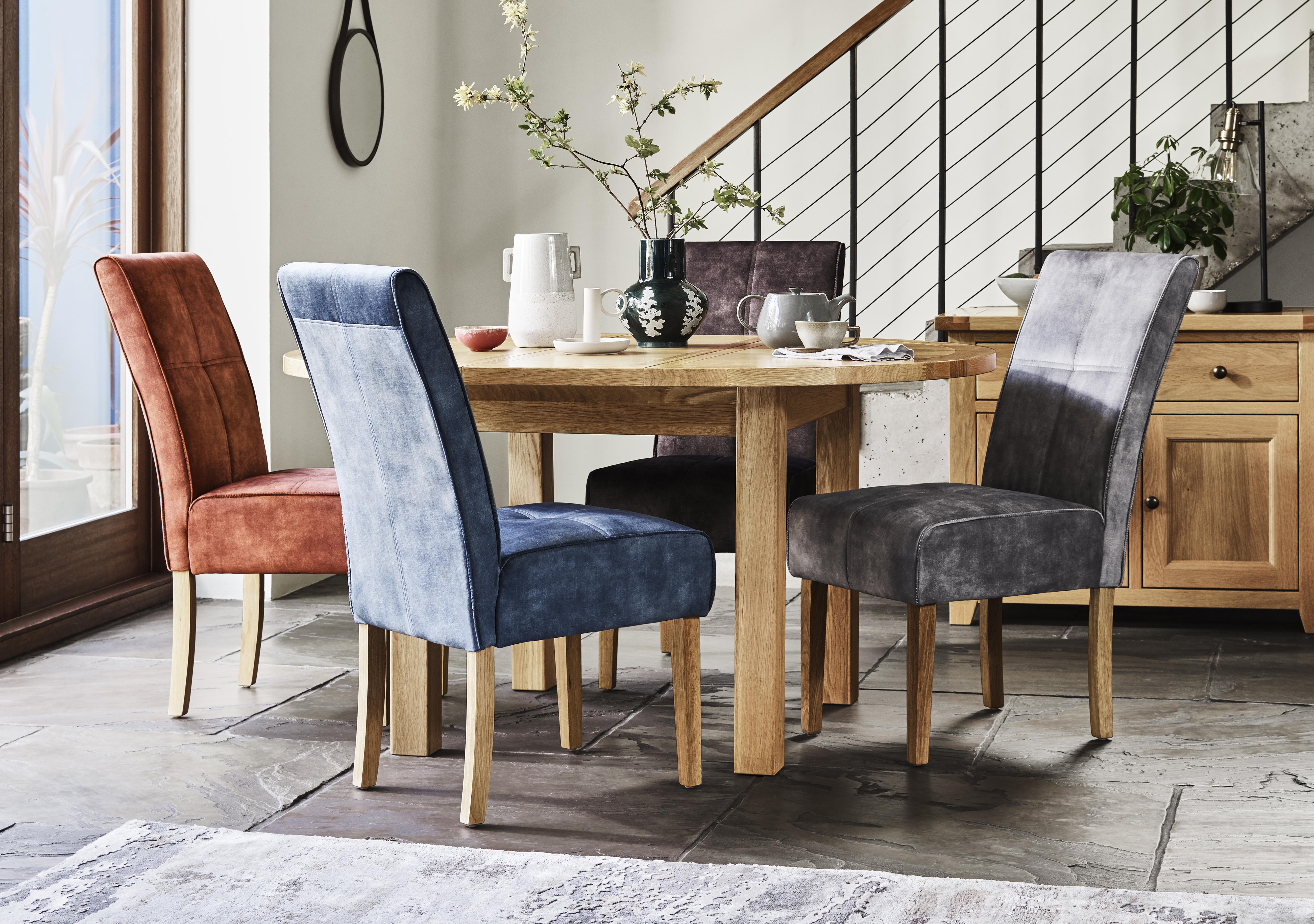 Oakland furniture dining table deals and chairs