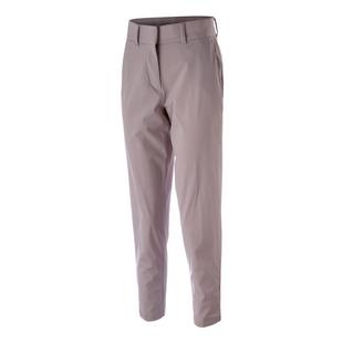 PGA TOUR Women's Tech Capri Golf Pants with Comfort Stretch Waistband (Size  2-18 Plus), Bright White, 2 : : Clothing, Shoes & Accessories