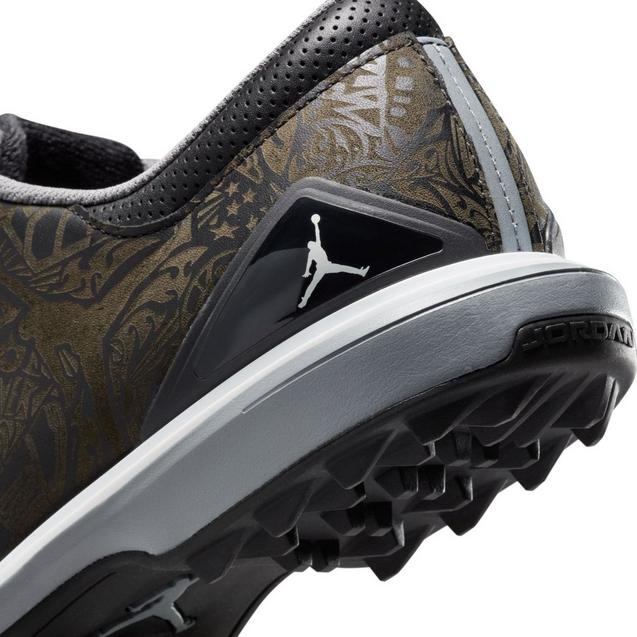 NIKE】ゆったりフィットゴルフシューズJordan ADG 5 Golf Shoe