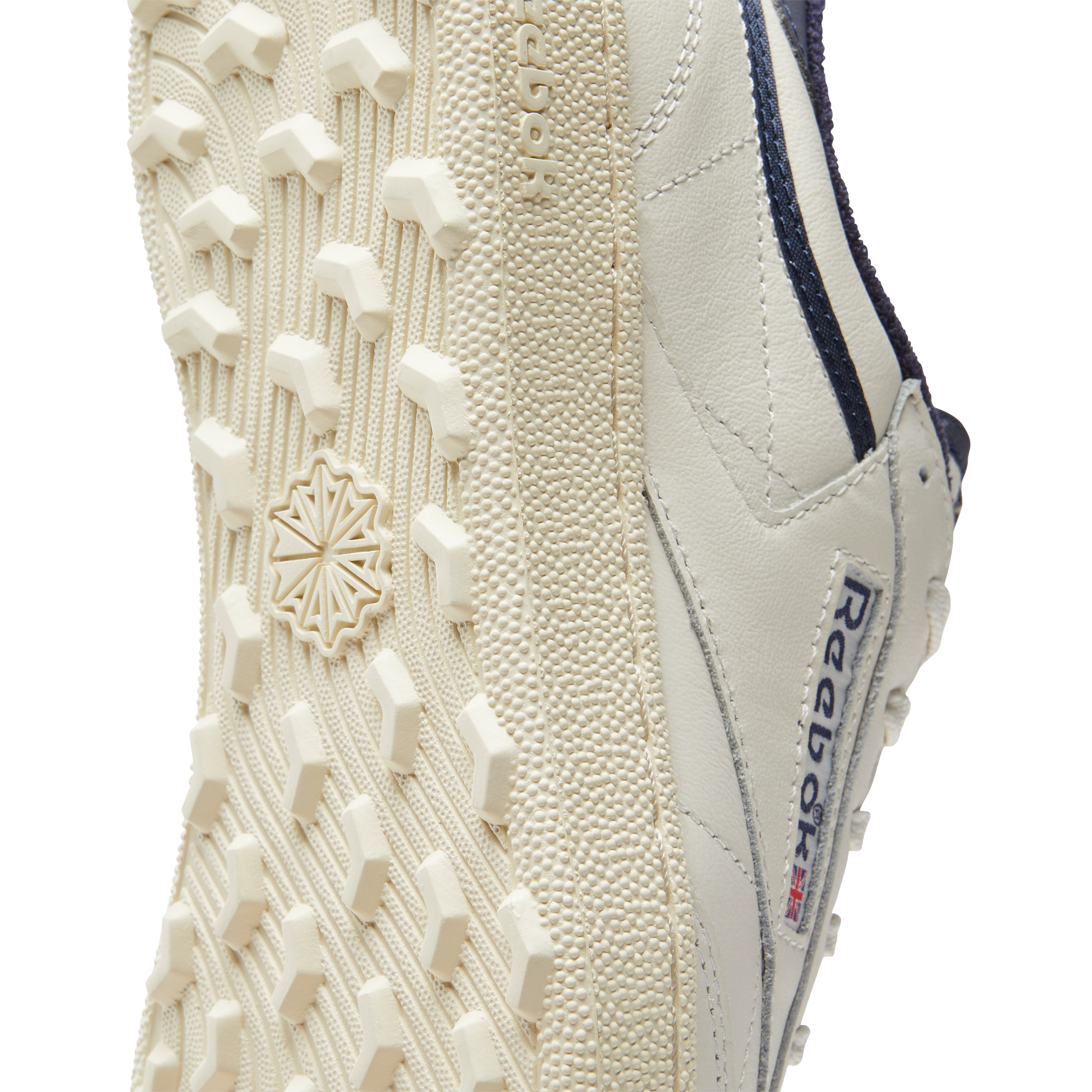 Men's Club C Spikeless Golf Shoe - White/Navy