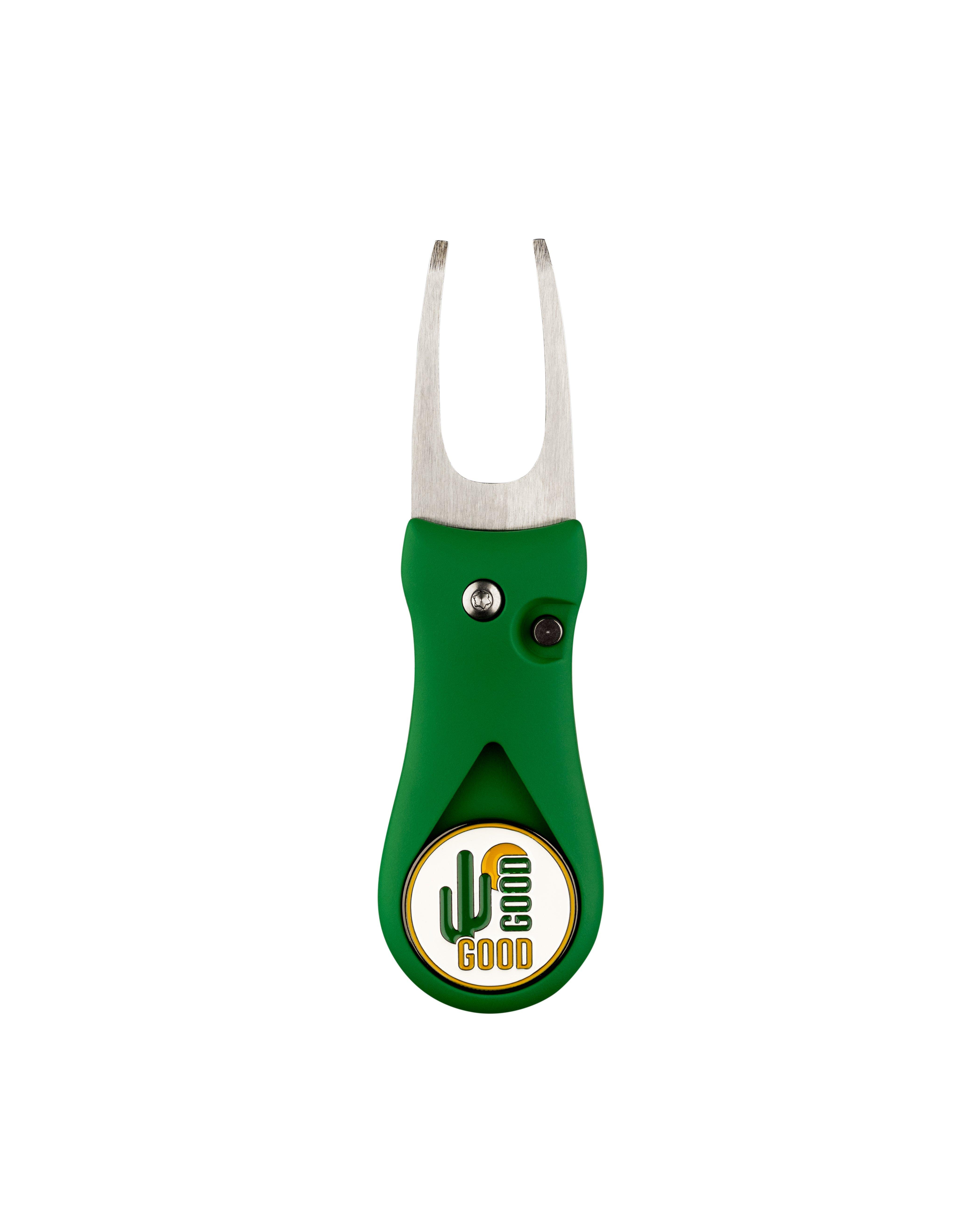 The Bay Divot Tool