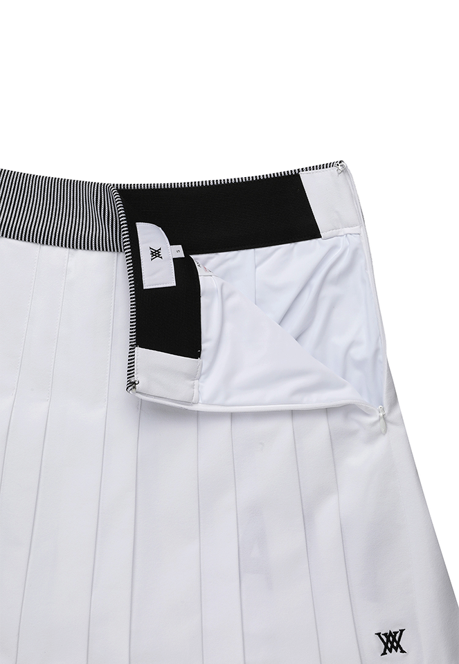 Women's Essential Pleats Skirt