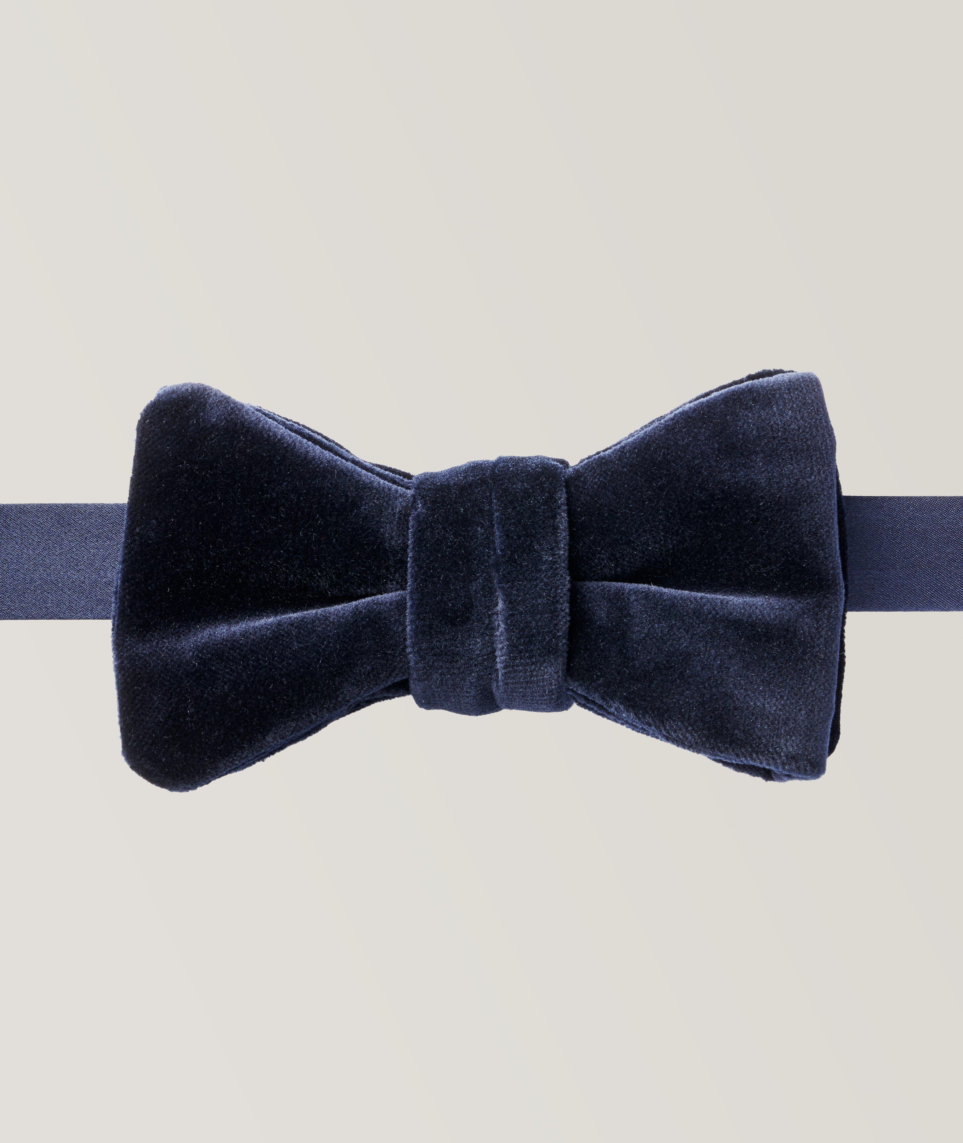 Pre-Tied Velvet Bow Tie image 0