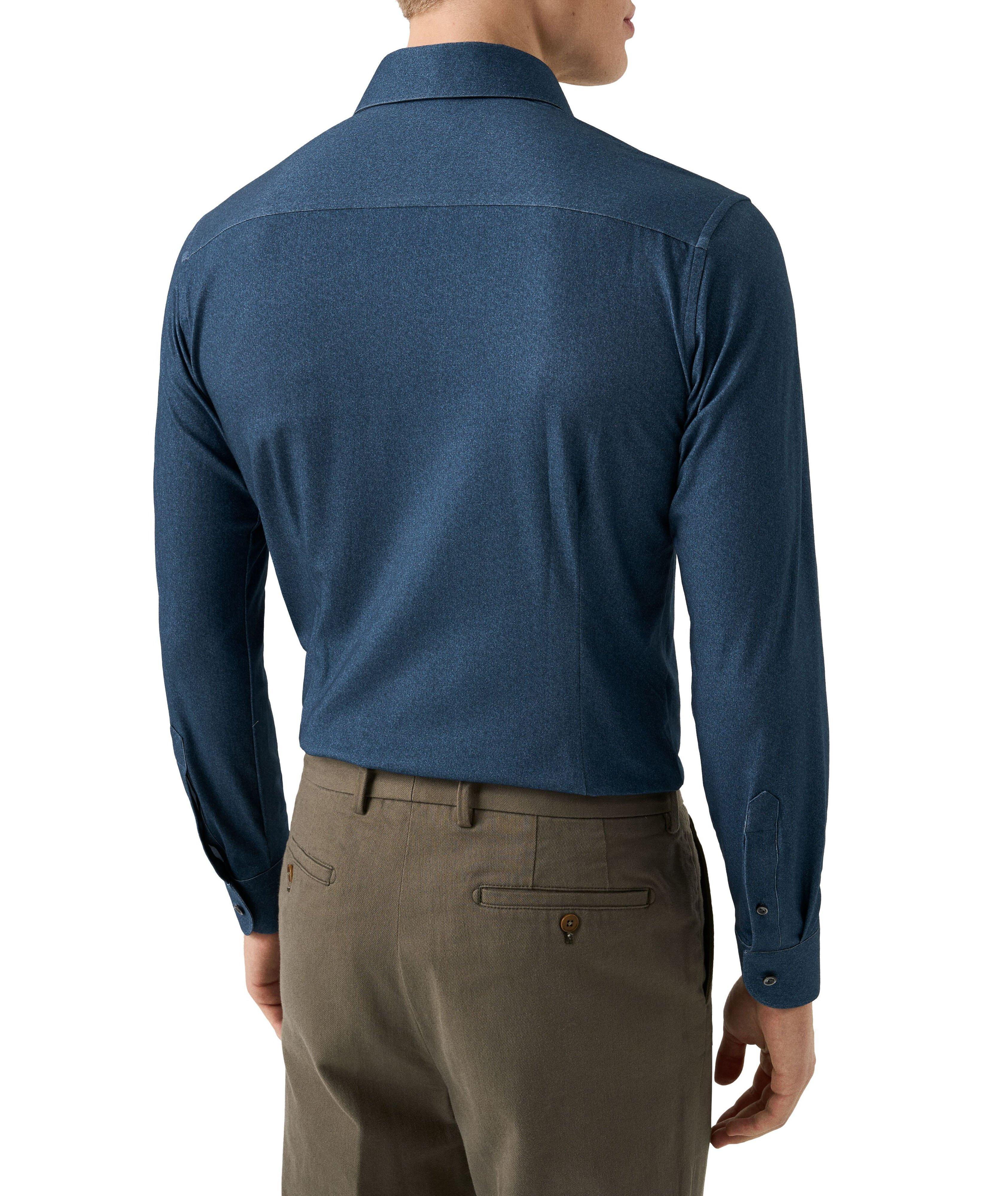 Chemise en tissu extensible de coupe amincie image 3