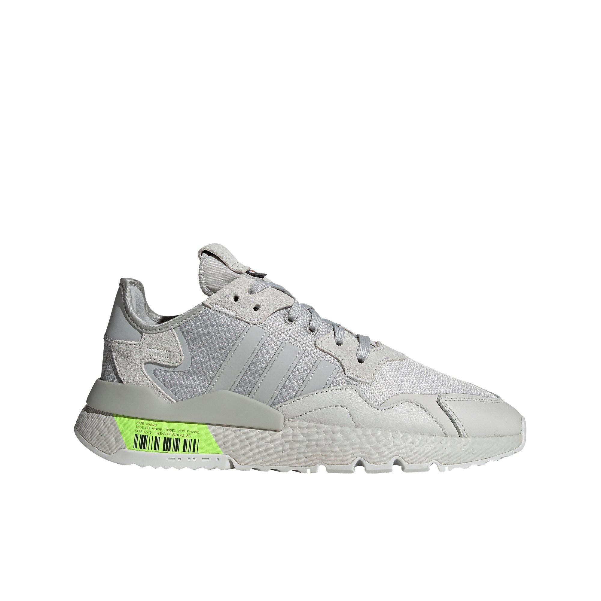 wie fällt der adidas ultra boost aus