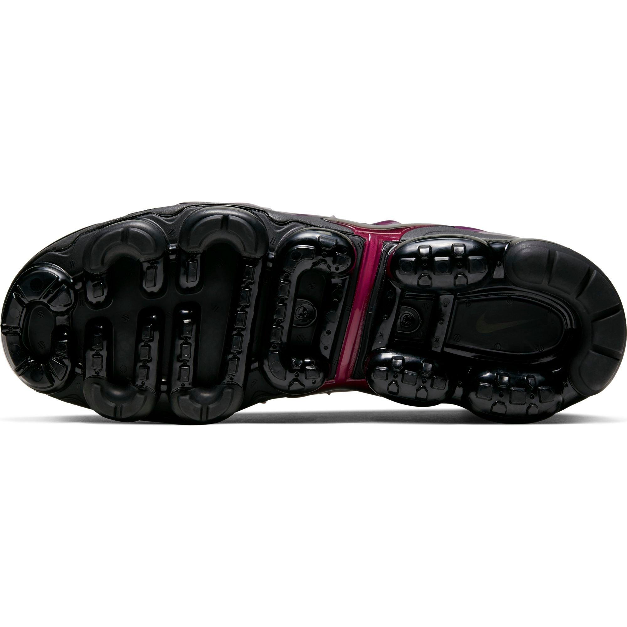 nike air vapormax plus black noble red